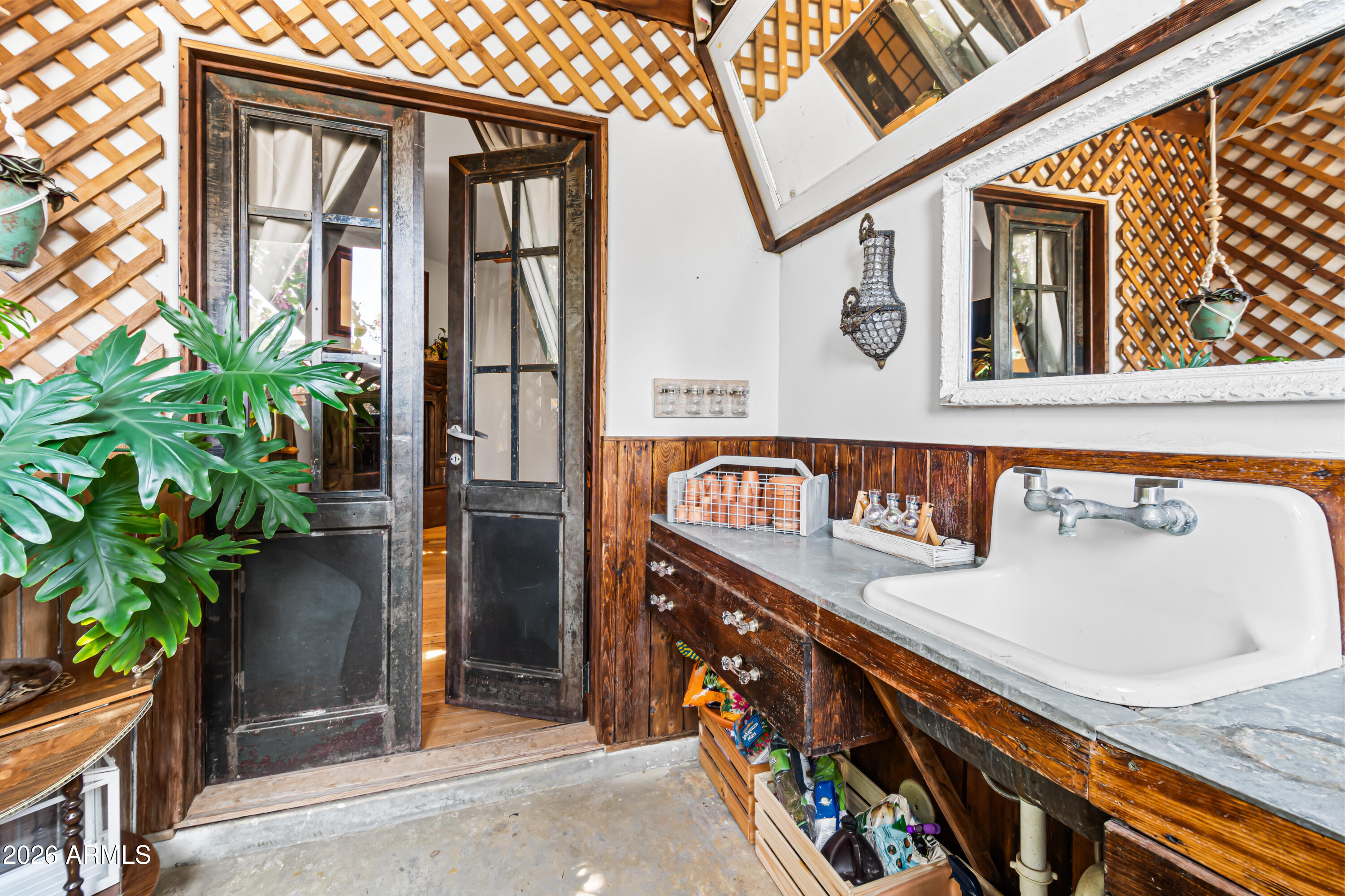 8131 E APPALOOSA Trail