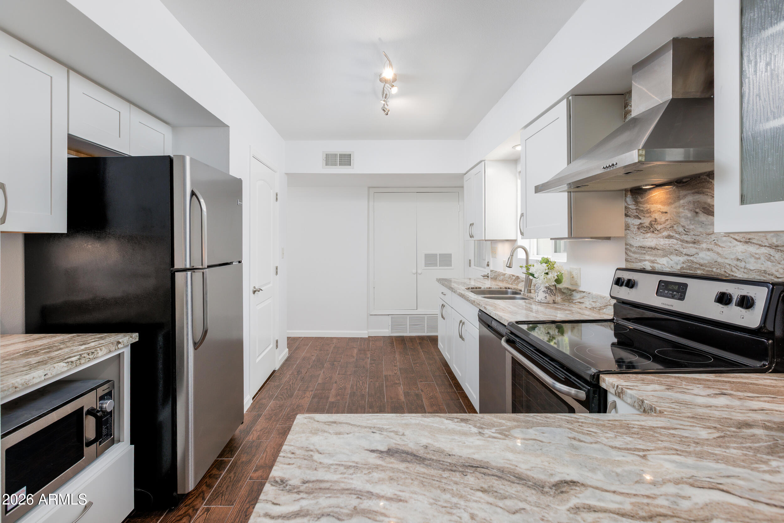 5550 N 12th Street 8