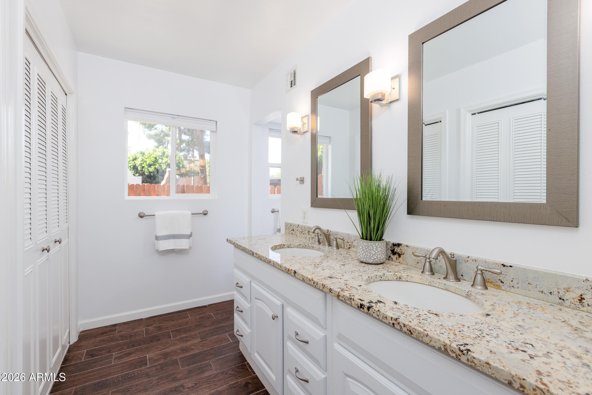 5550 N 12th Street 8