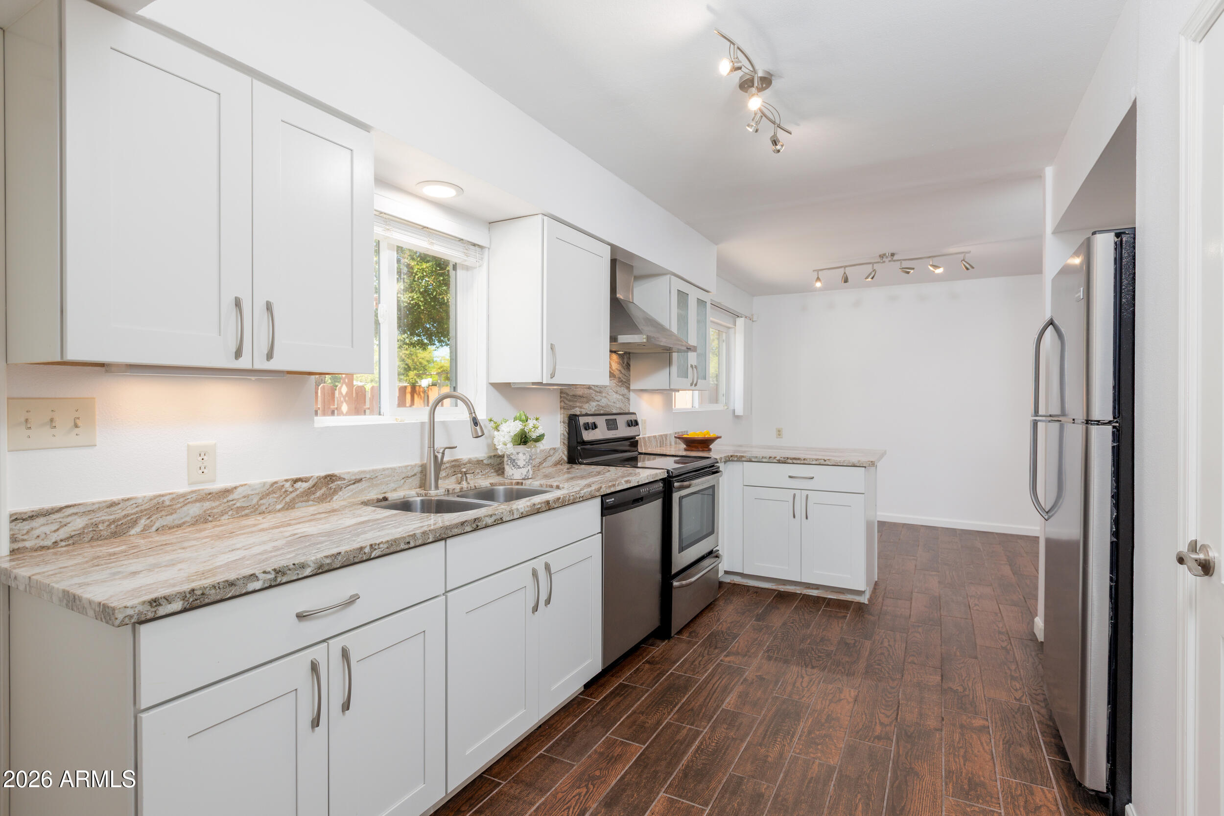 5550 N 12th Street 8