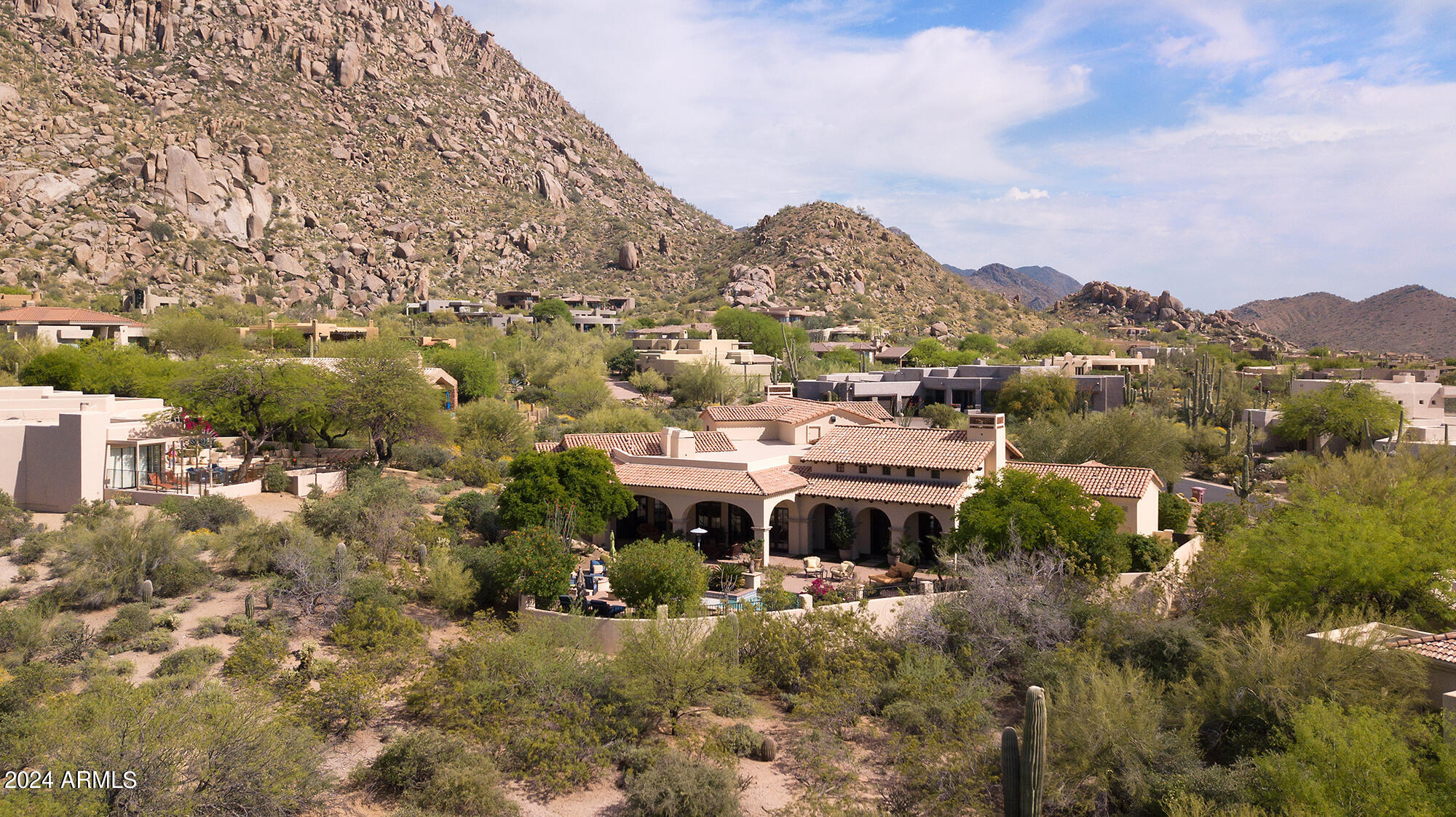 10728 E COTTONTAIL Lane