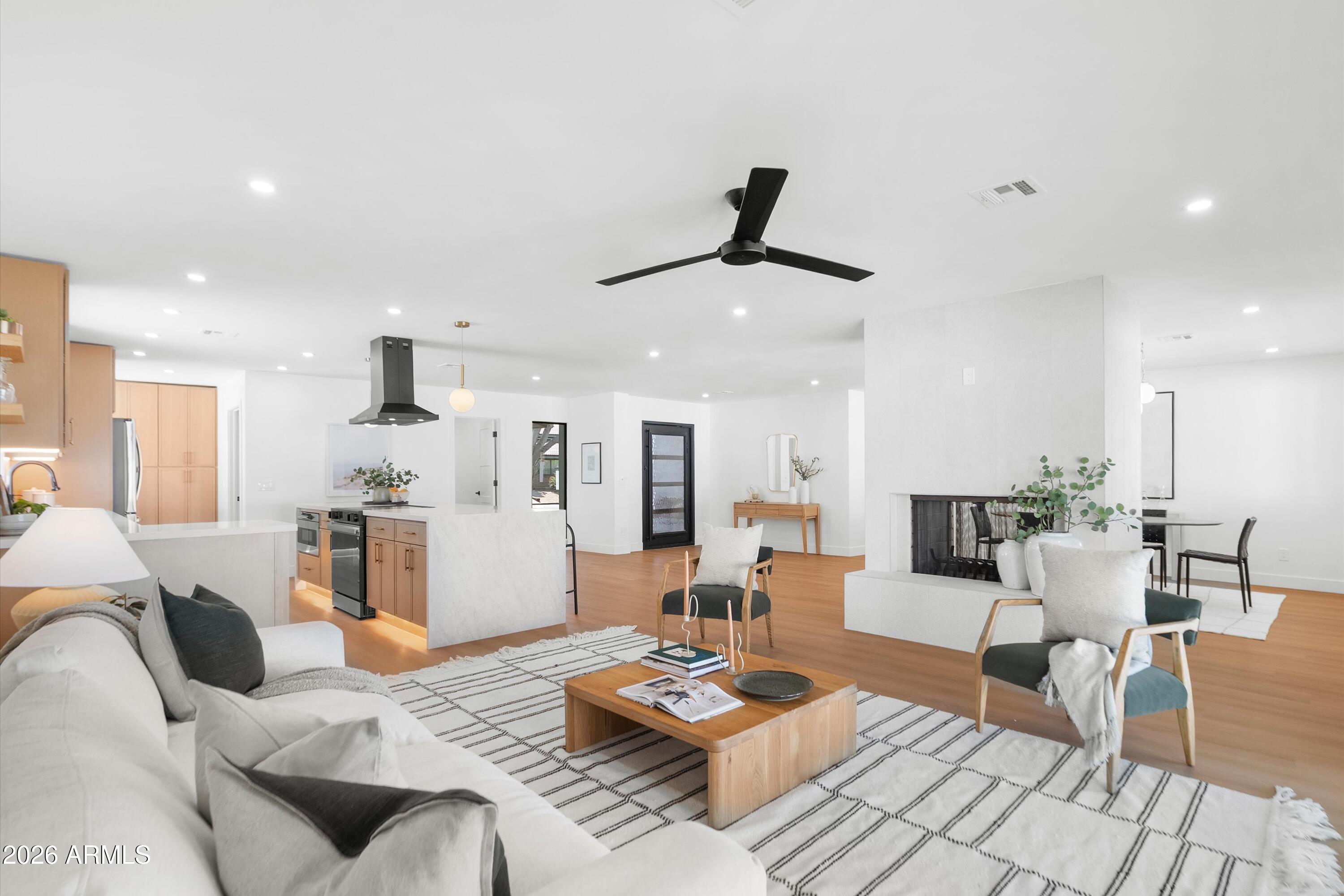 5334 E SHERIDAN Street