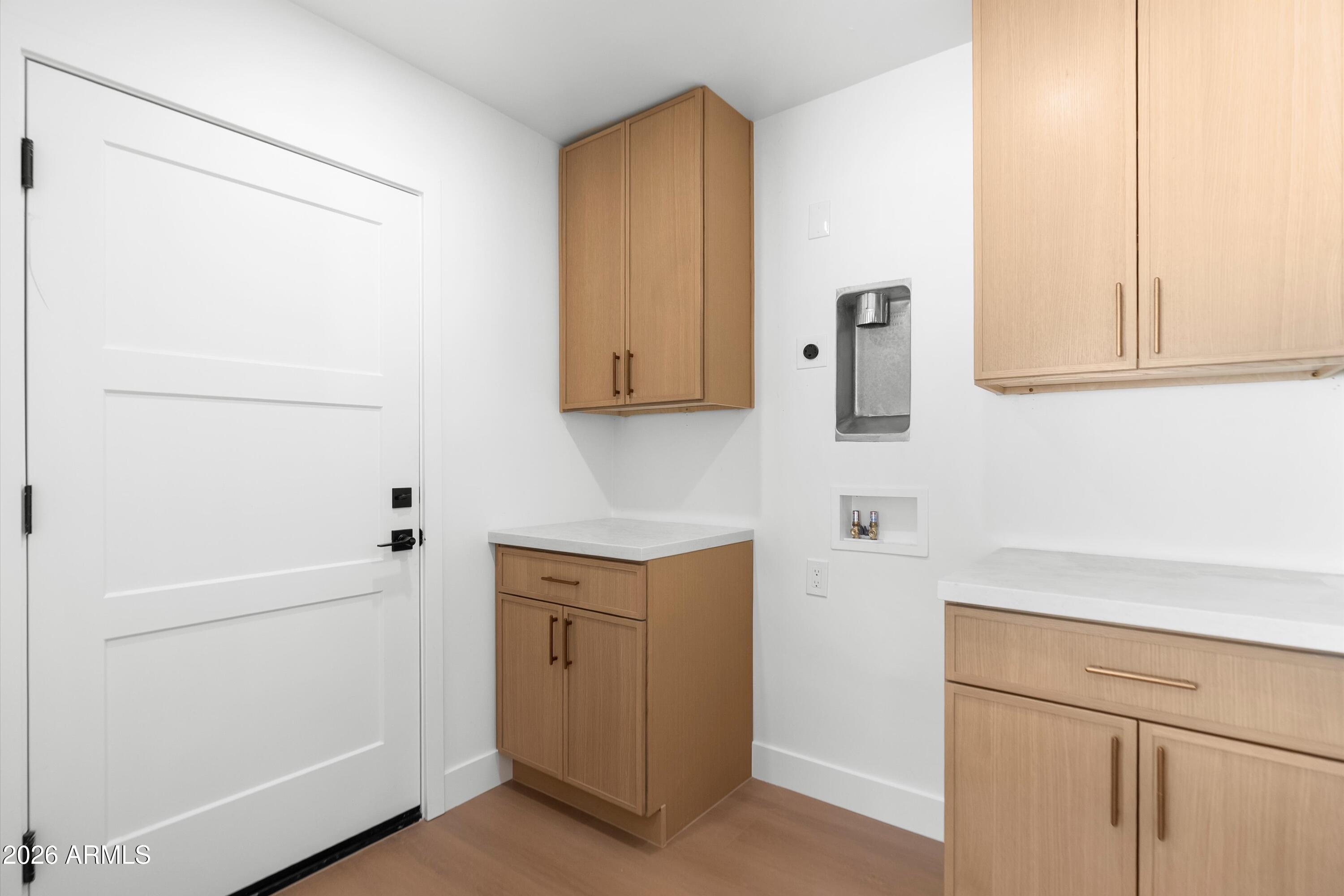 5334 E SHERIDAN Street