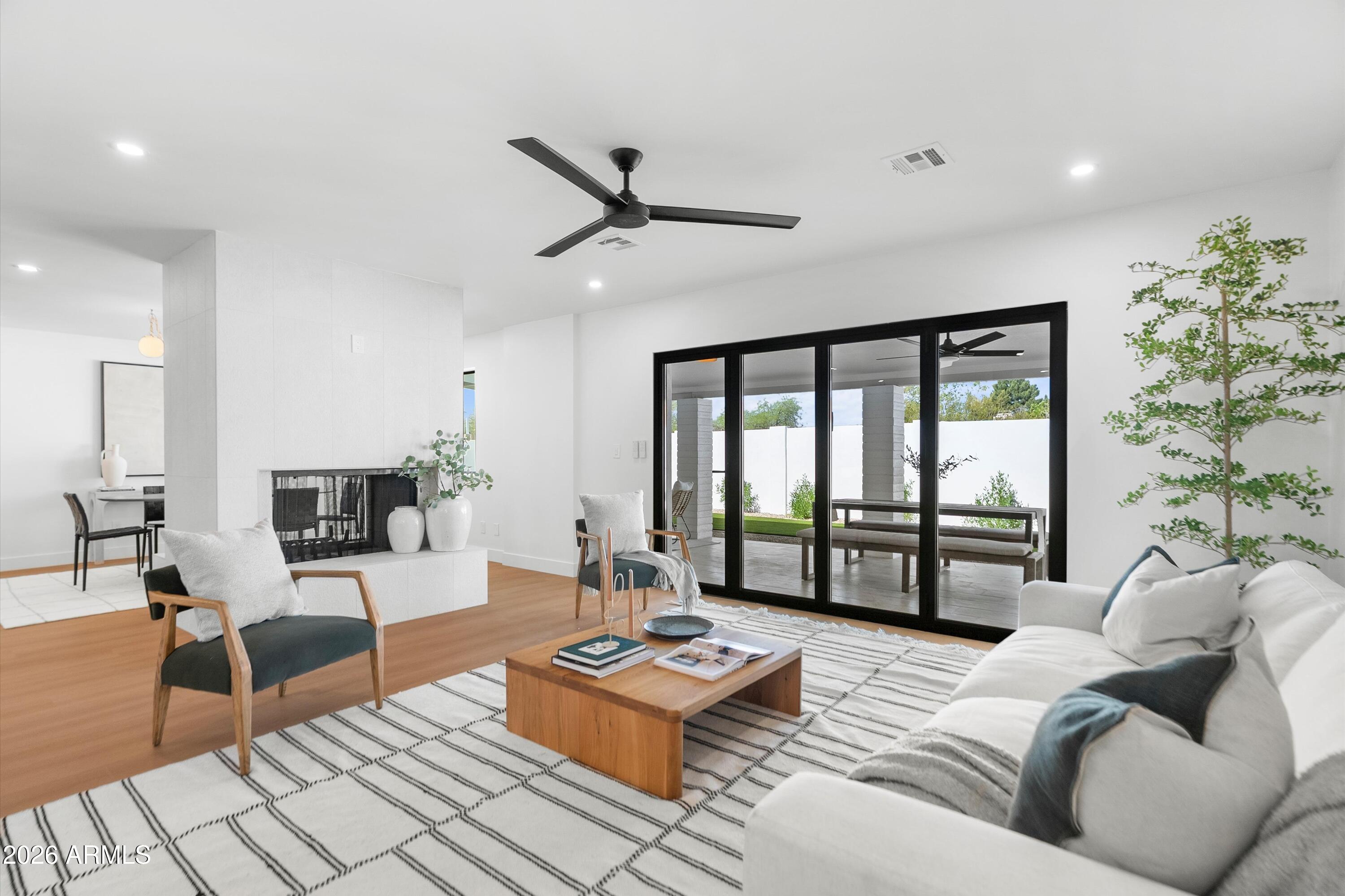 5334 E SHERIDAN Street