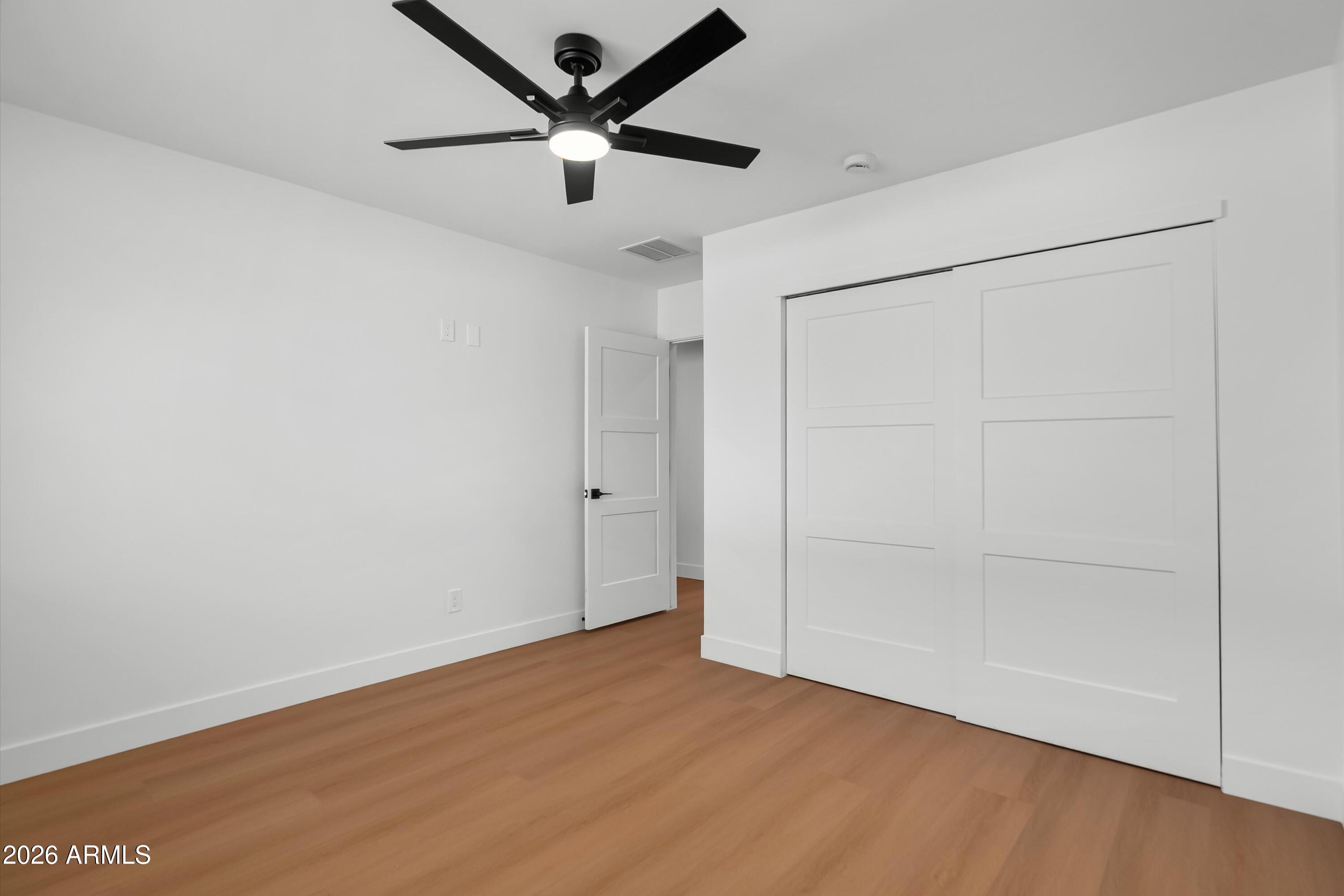 5334 E SHERIDAN Street