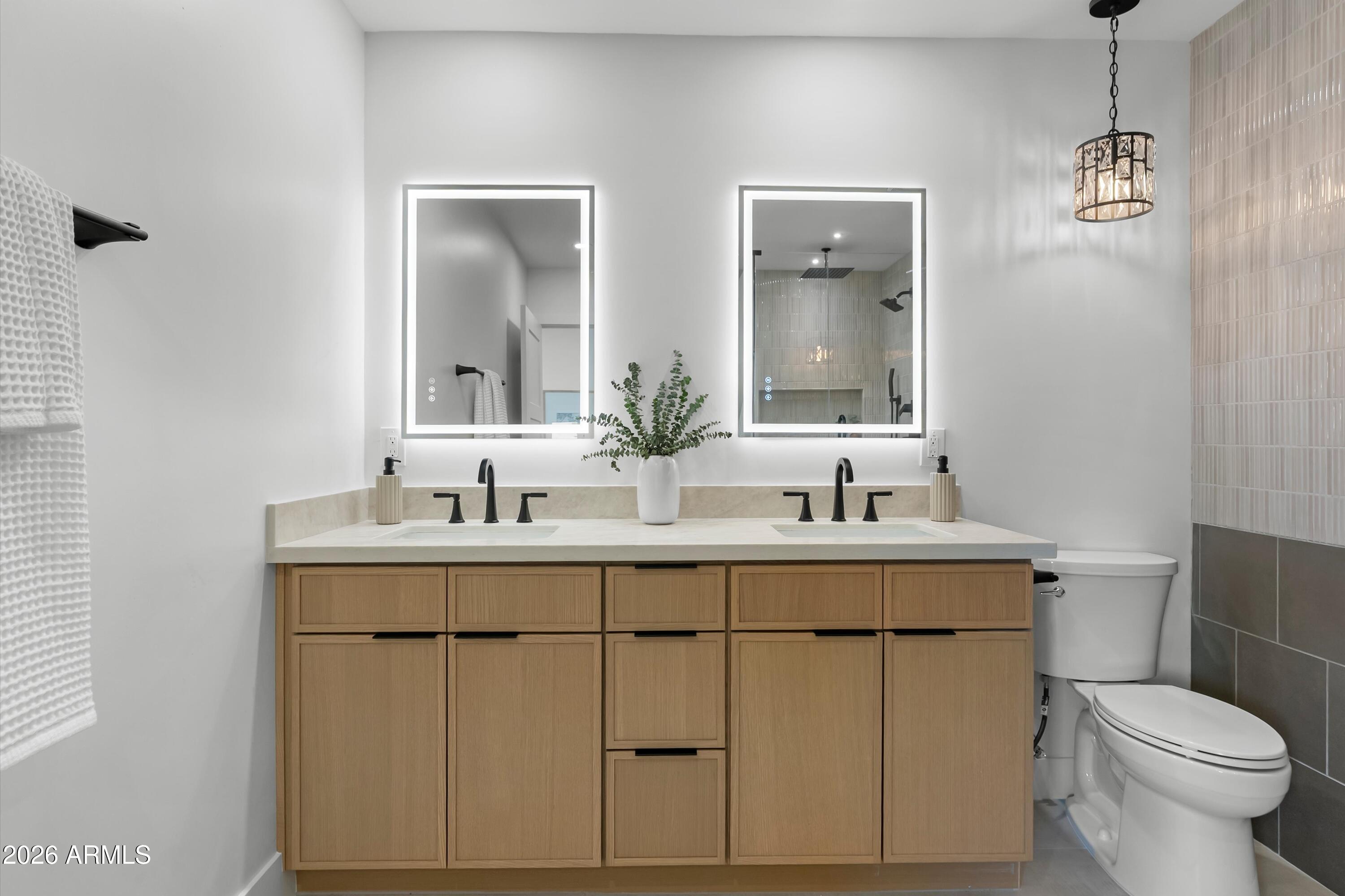 5334 E SHERIDAN Street