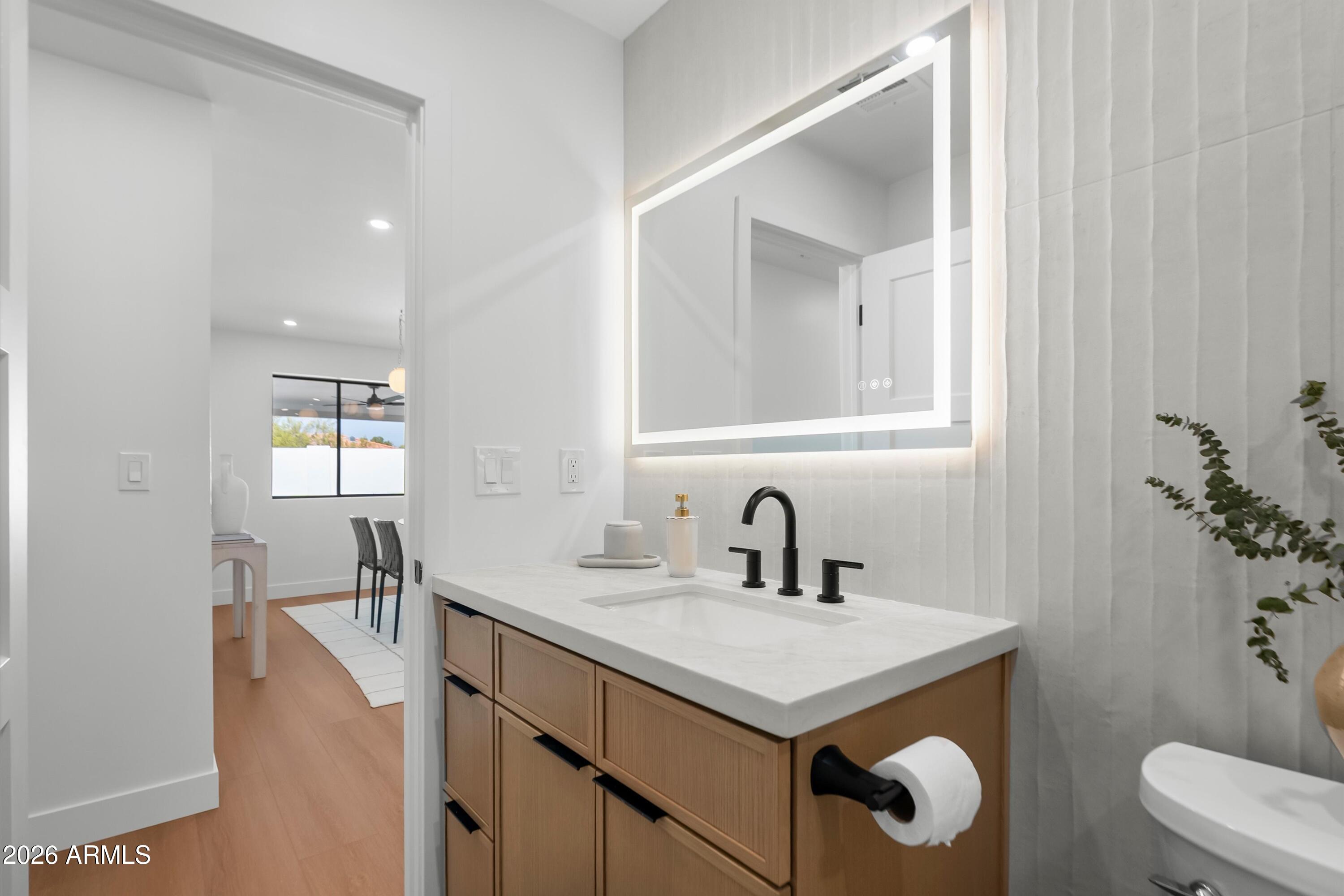 5334 E SHERIDAN Street