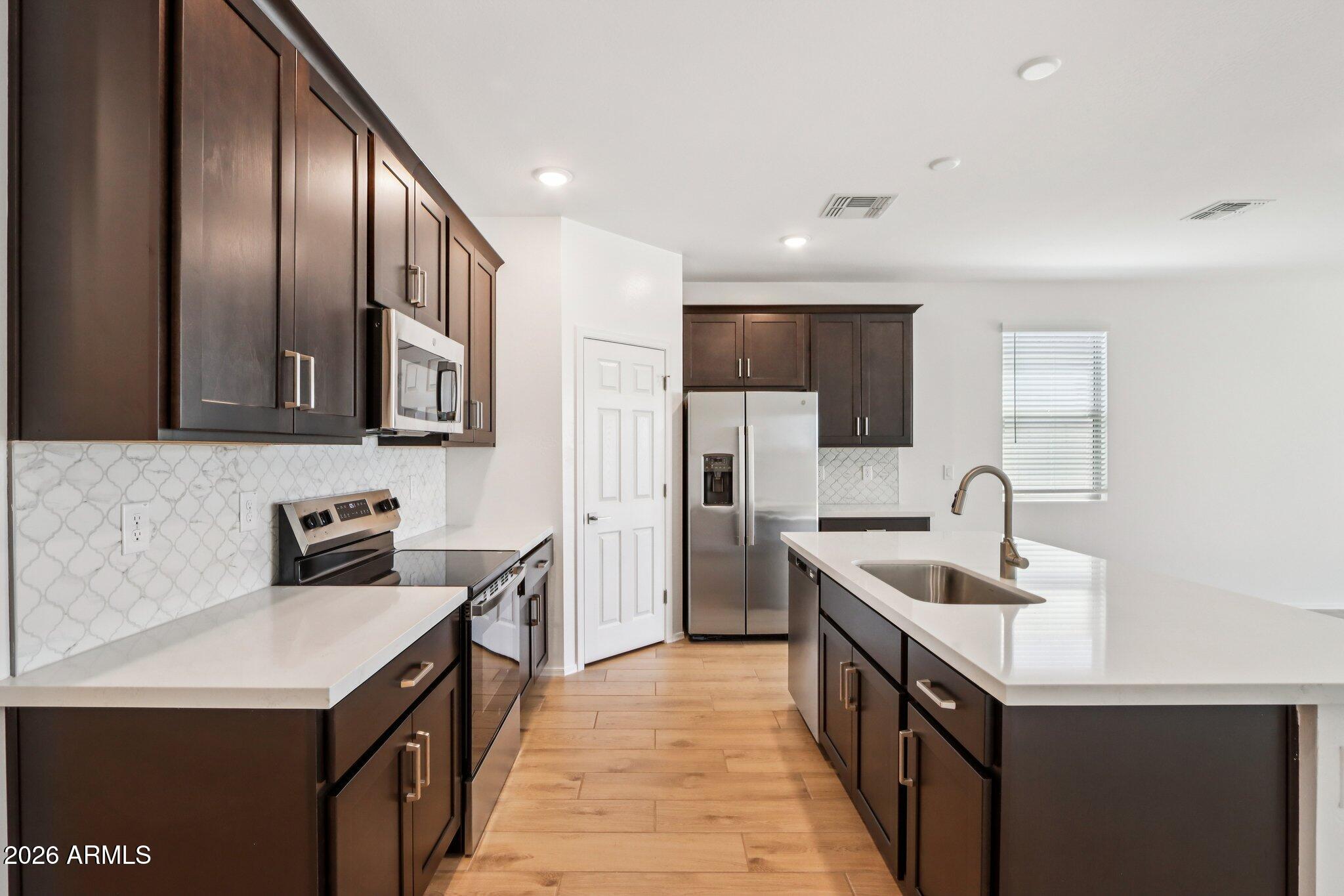 24231 W BOWKER Street