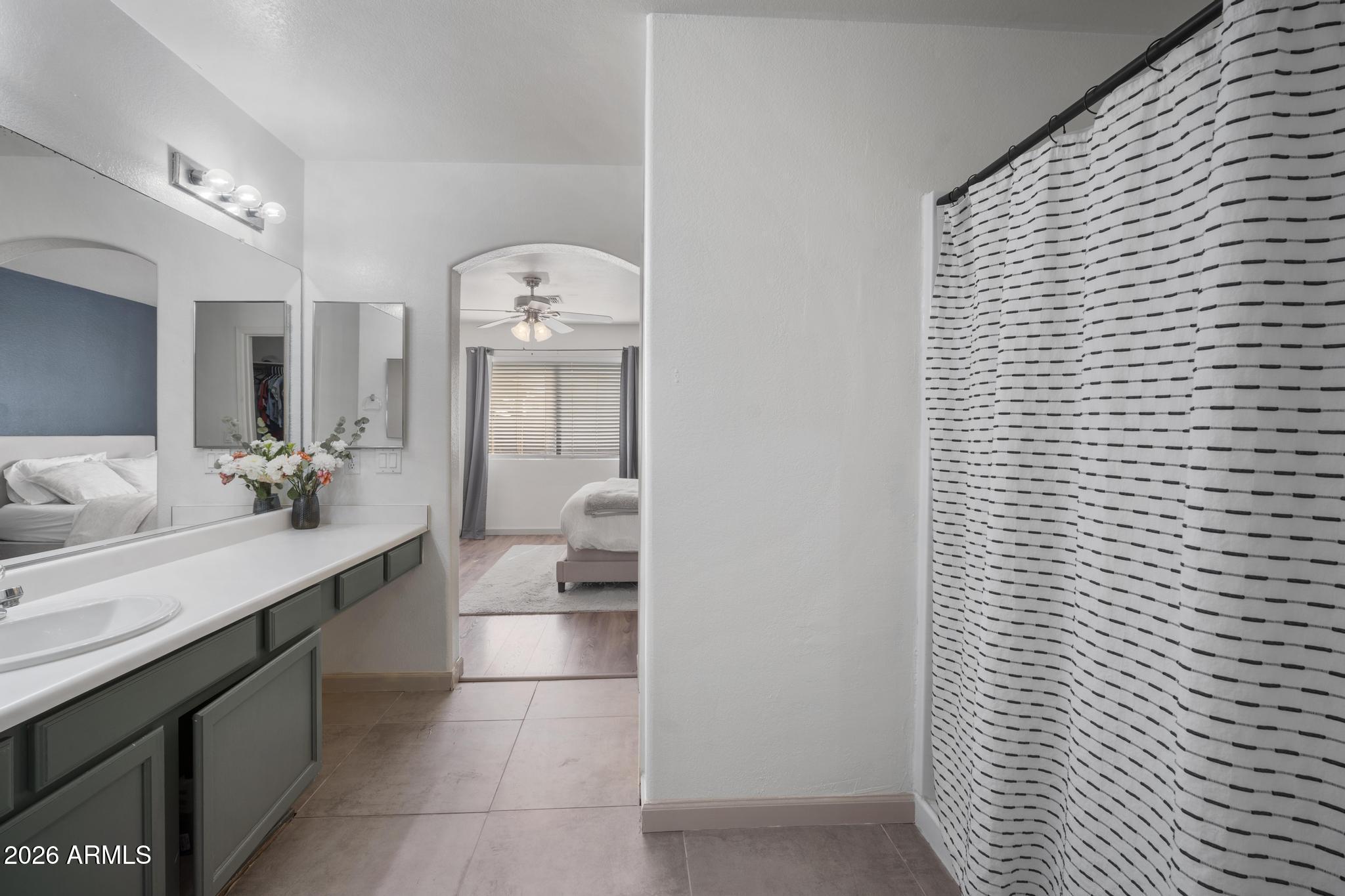 2027 E CIELO GRANDE Avenue