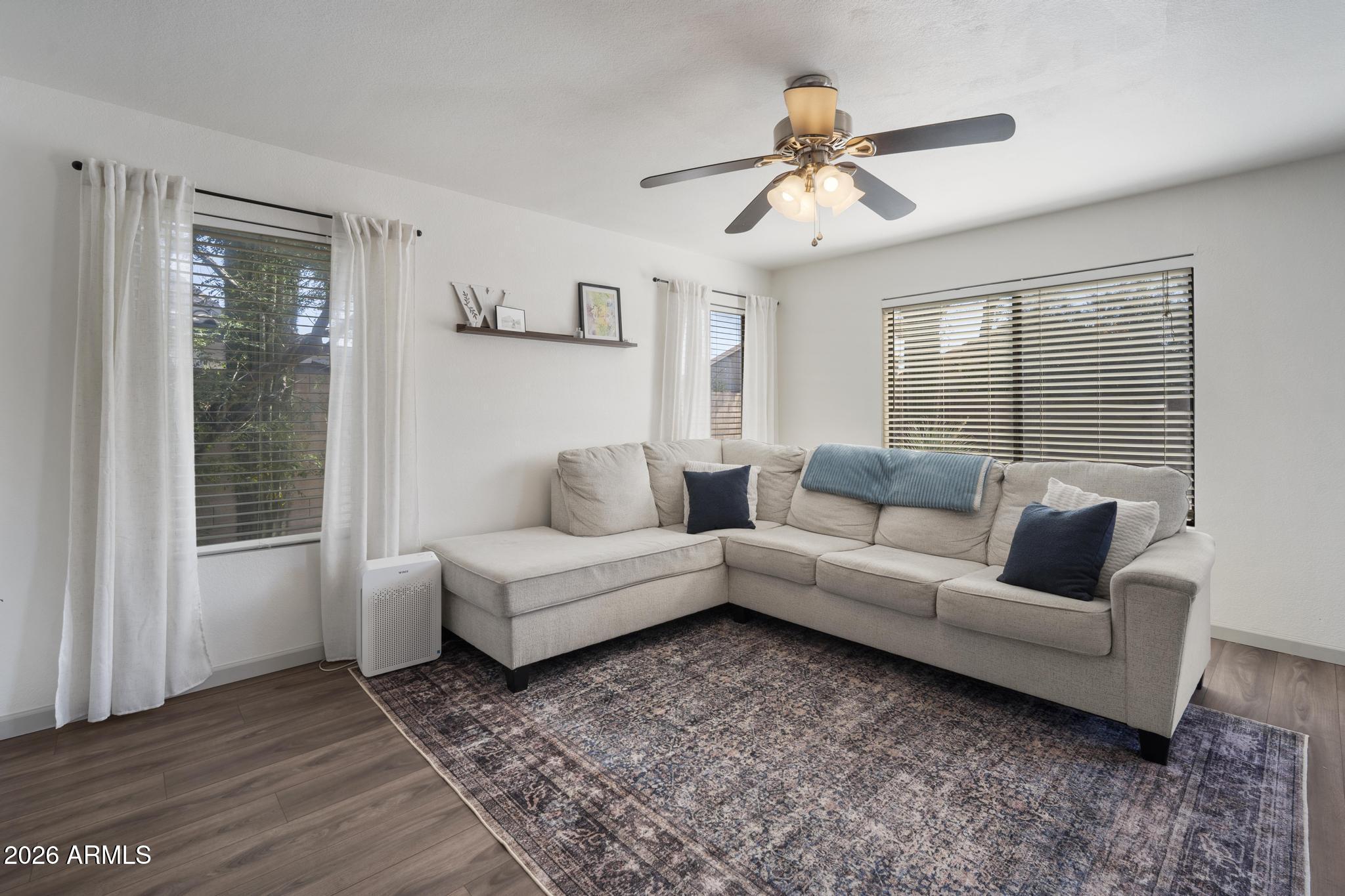 2027 E CIELO GRANDE Avenue