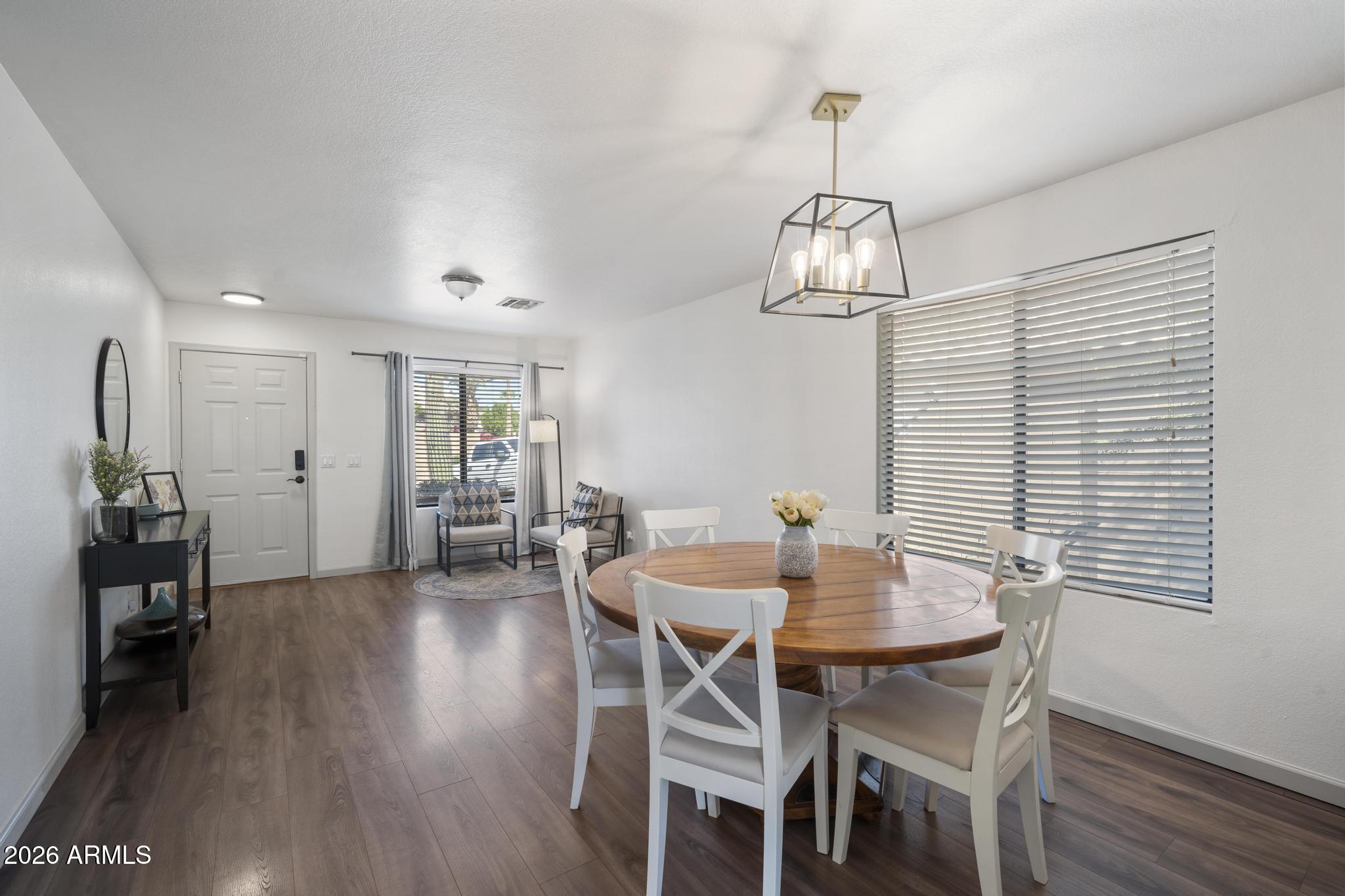 2027 E CIELO GRANDE Avenue