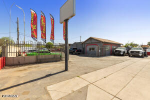 507 E BROADWAY Road