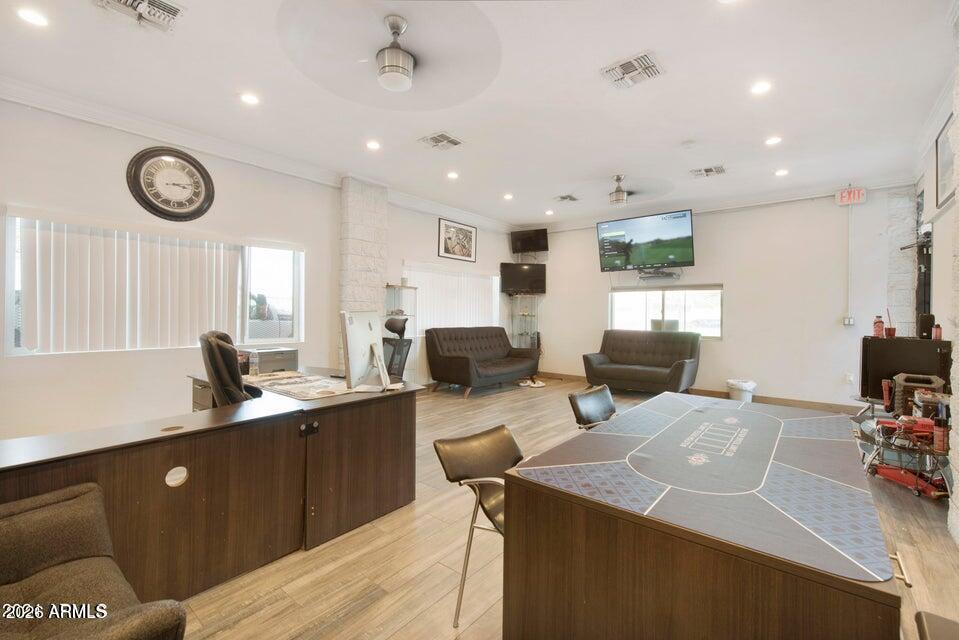 507 E BROADWAY Road