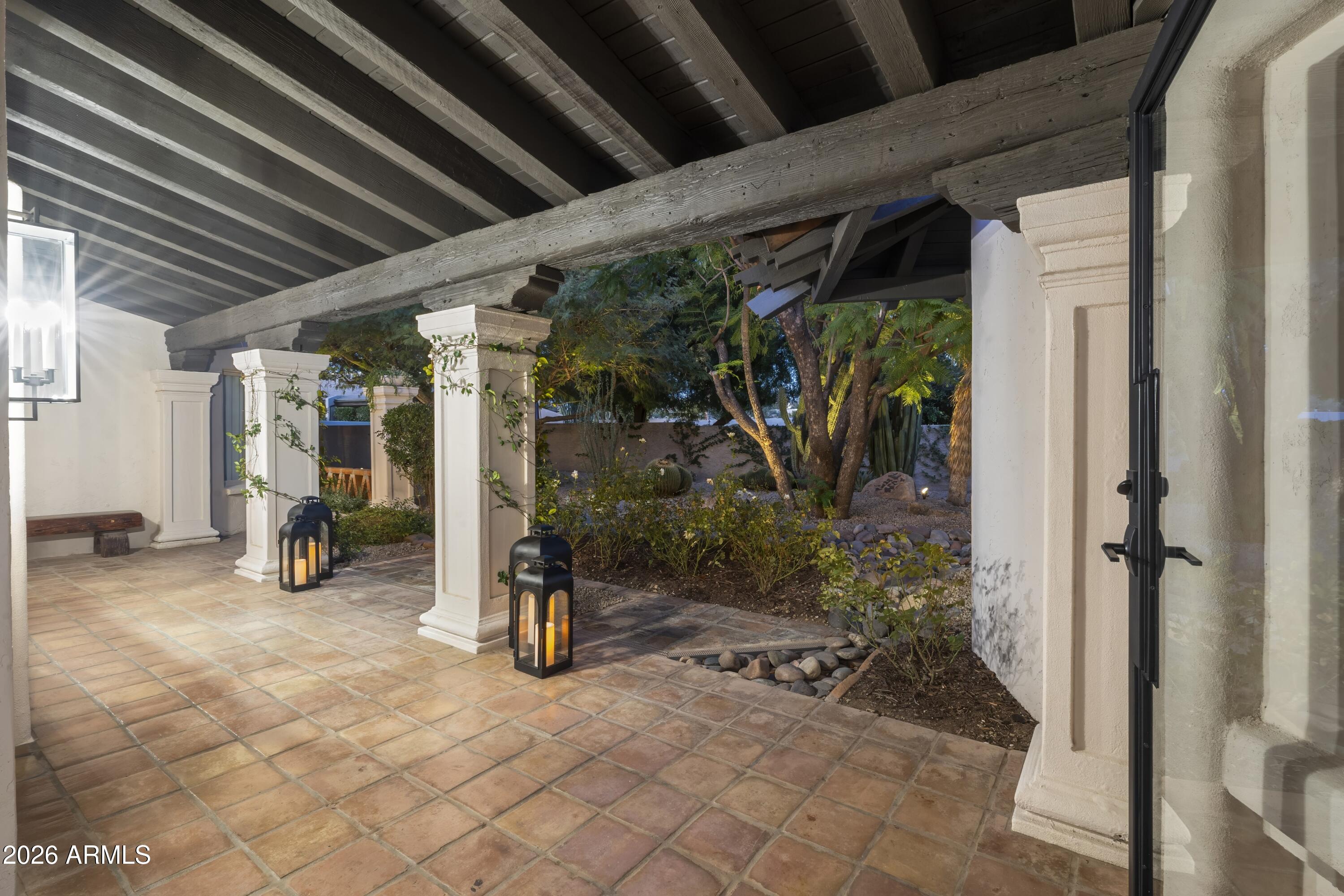 8119 E FOOTHILLS Drive