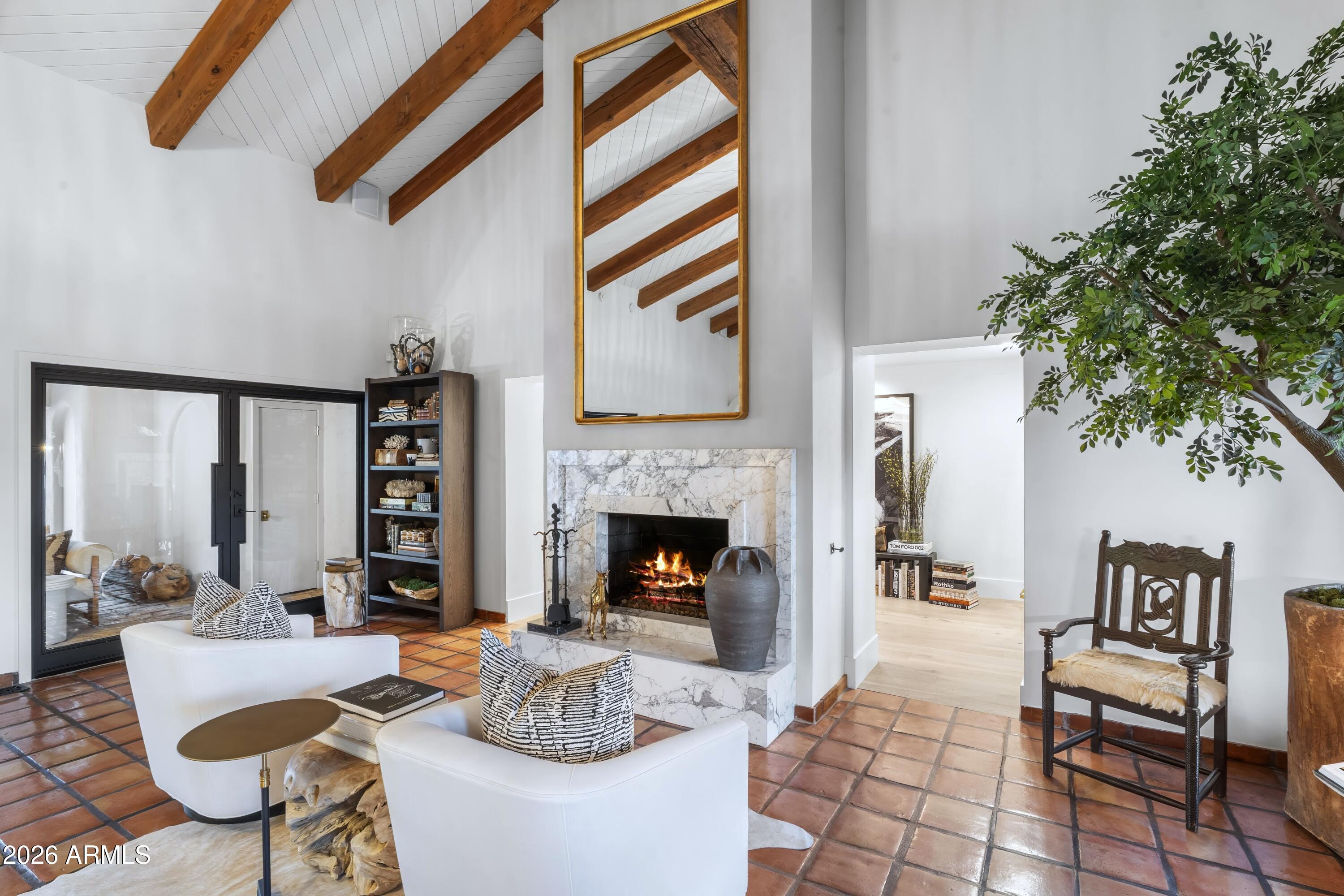 8119 E FOOTHILLS Drive