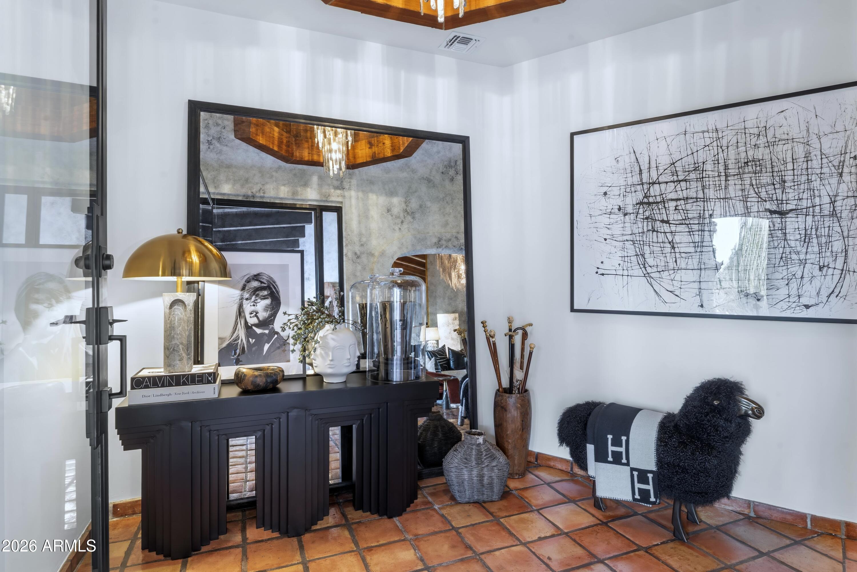 8119 E FOOTHILLS Drive