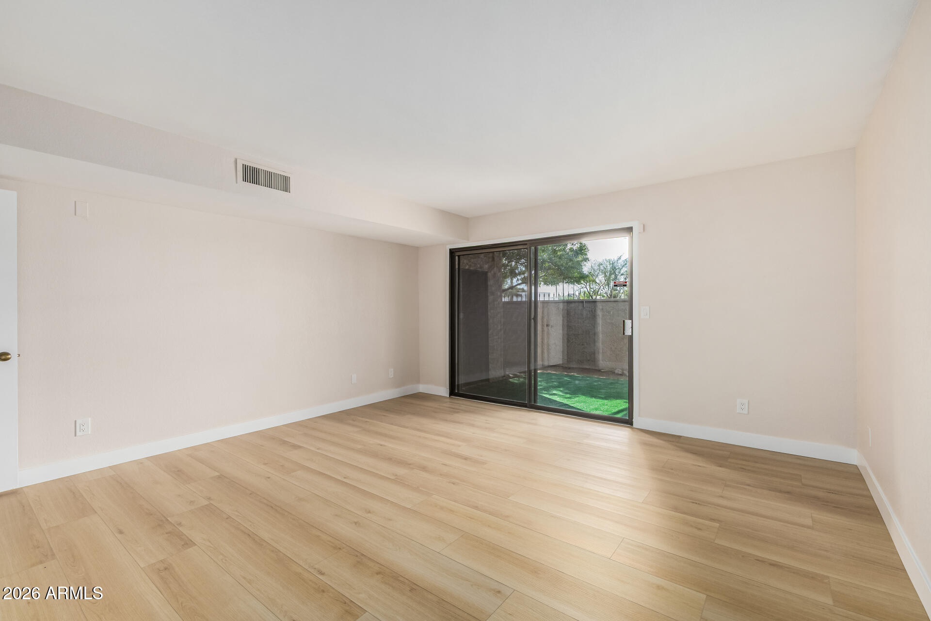5622 N 78TH Place N