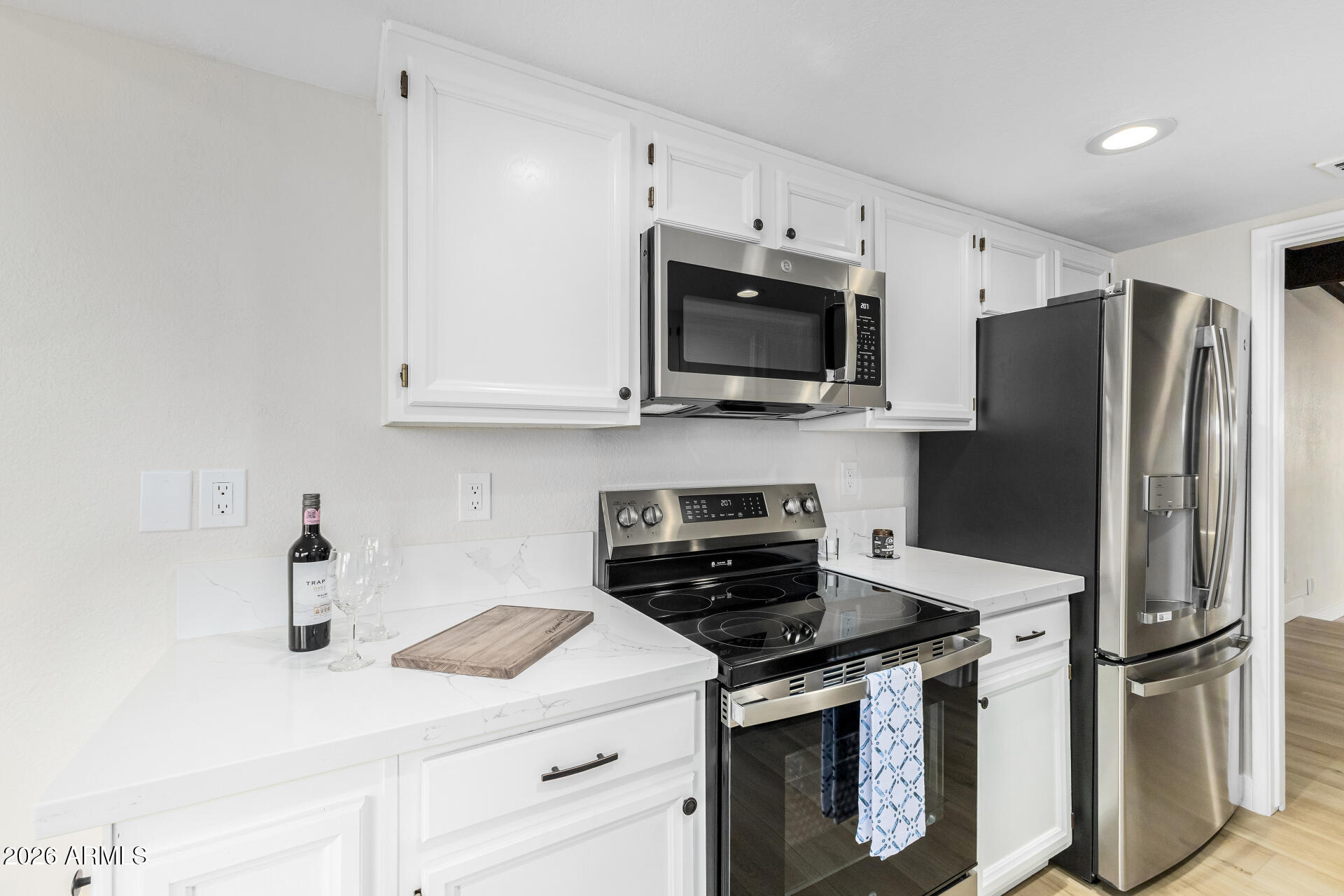 5622 N 78TH Place N