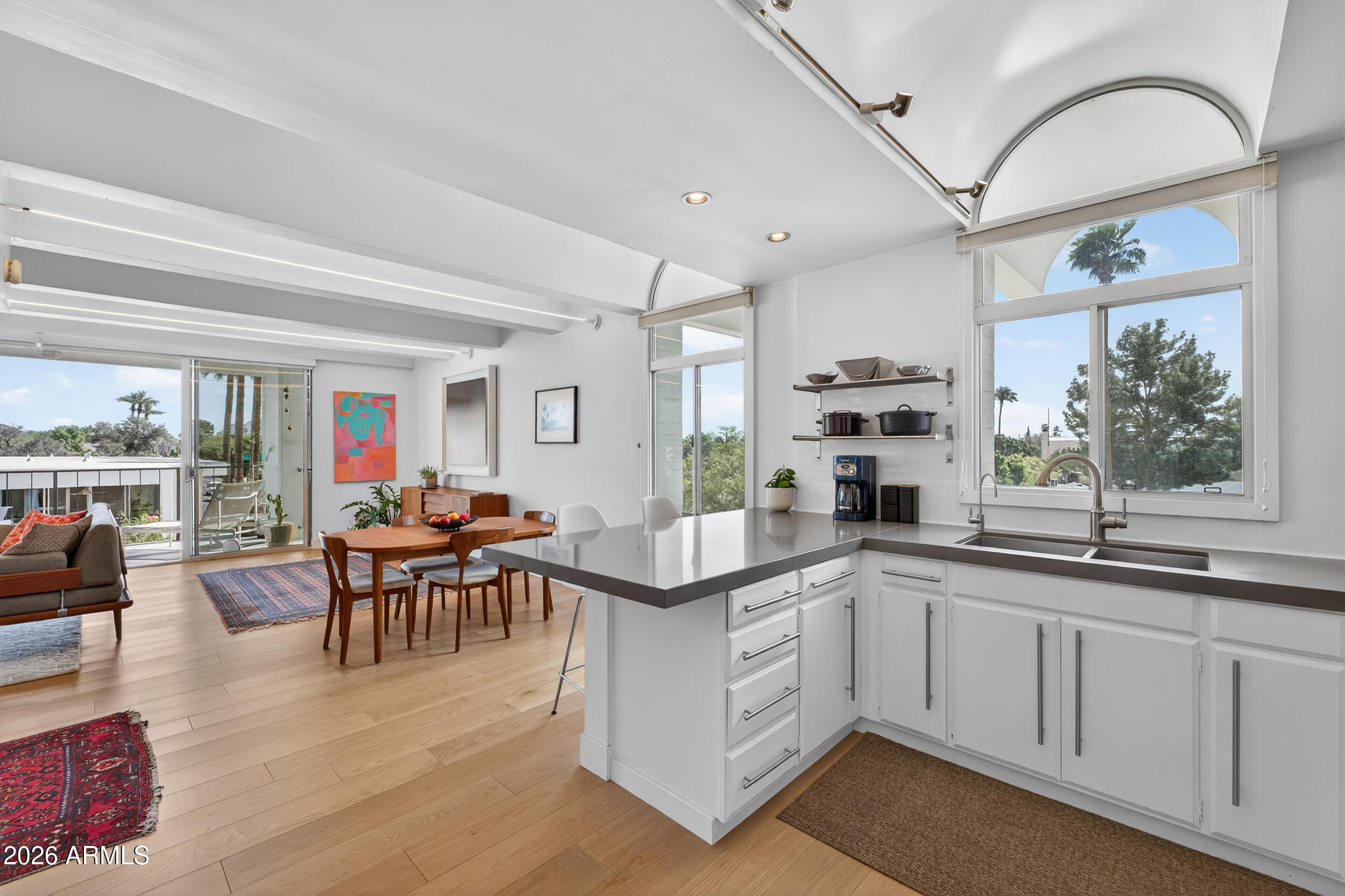 6502 N CENTRAL Avenue B303