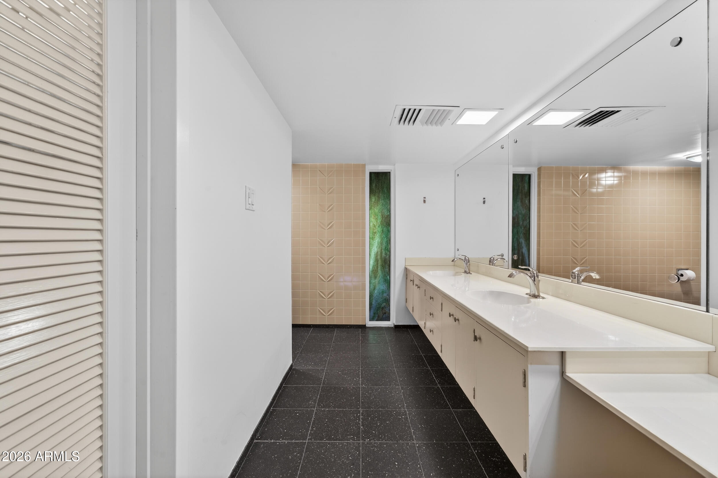 6502 N CENTRAL Avenue B303