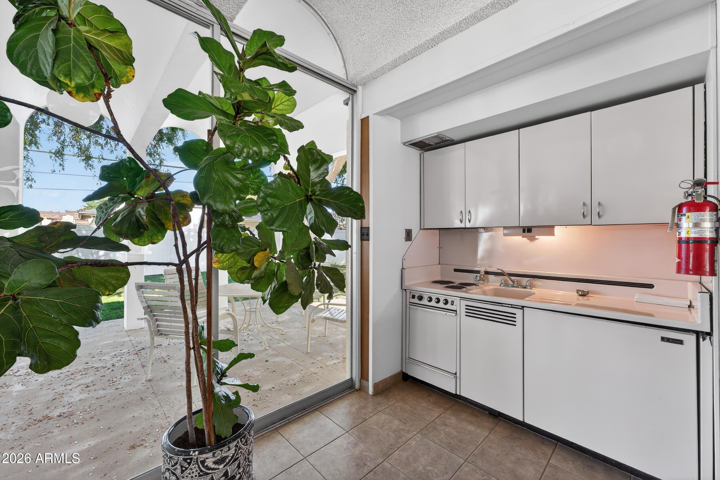 6502 N CENTRAL Avenue B303