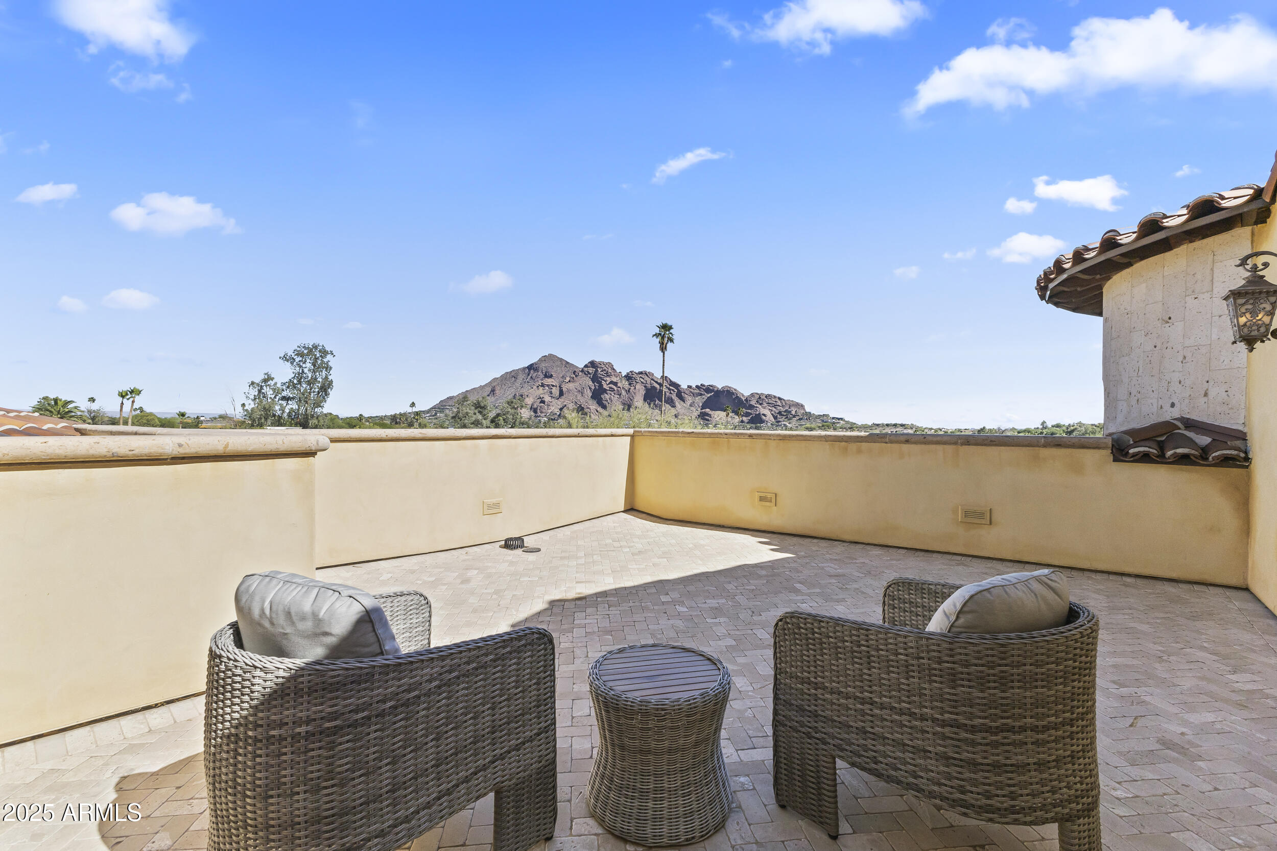 4334 E Desert Crest Drive