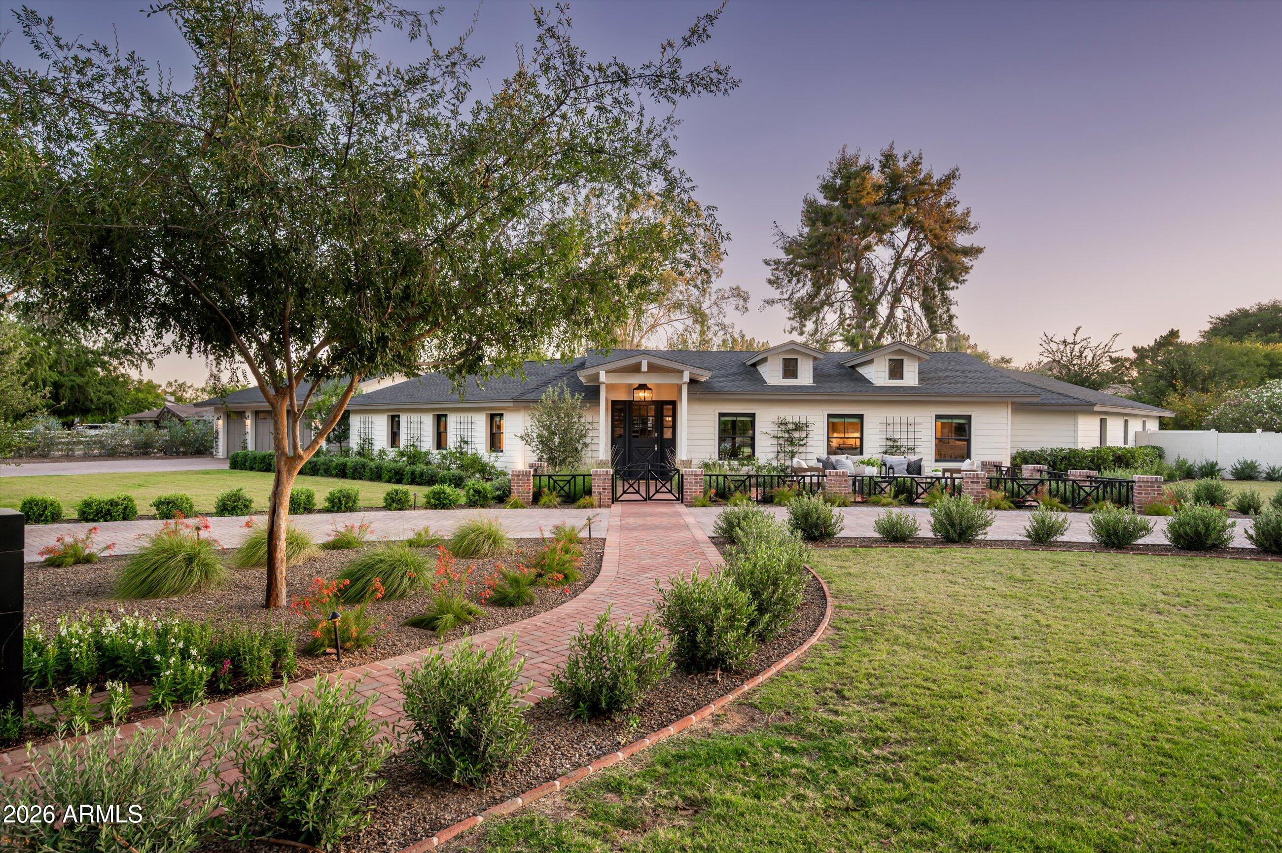 8202 N 74TH Place