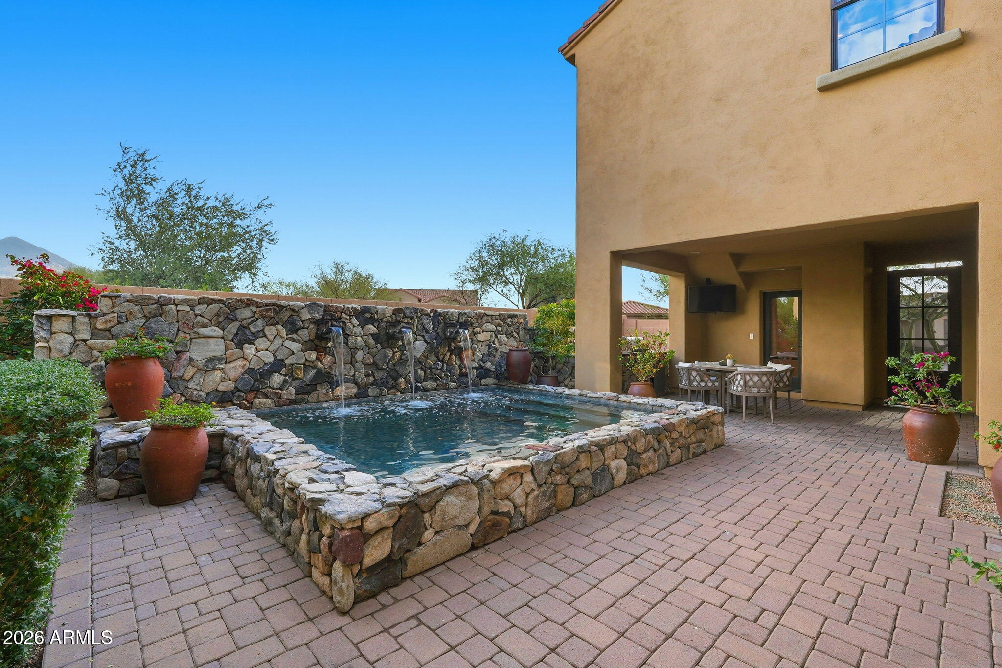9832 E EDGESTONE Drive