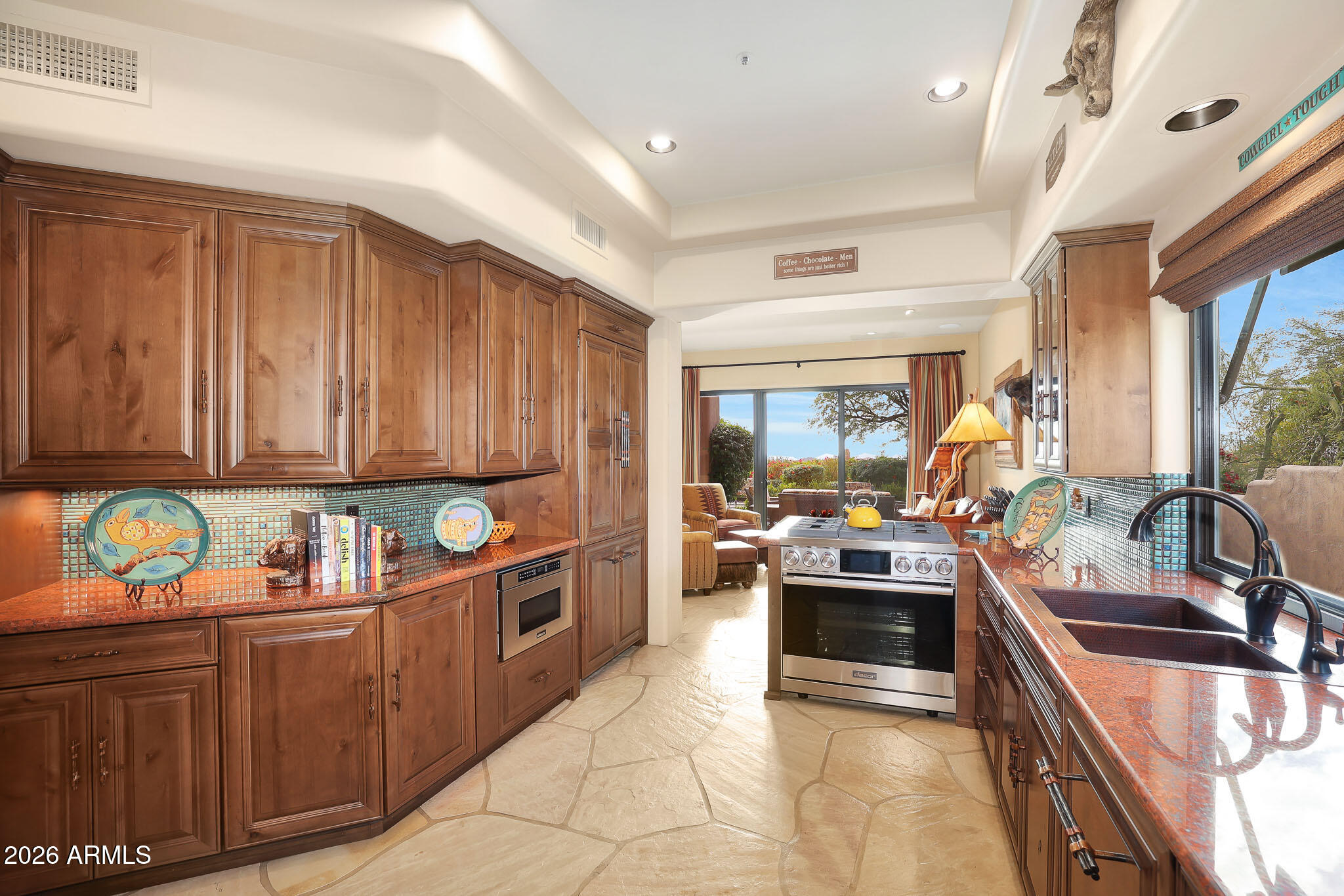 11023 E DE LA O Road