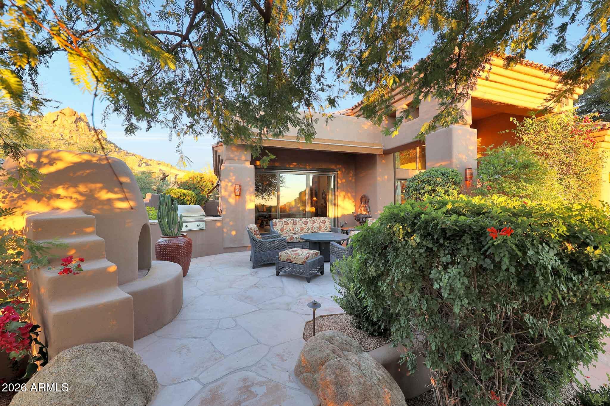 11023 E DE LA O Road