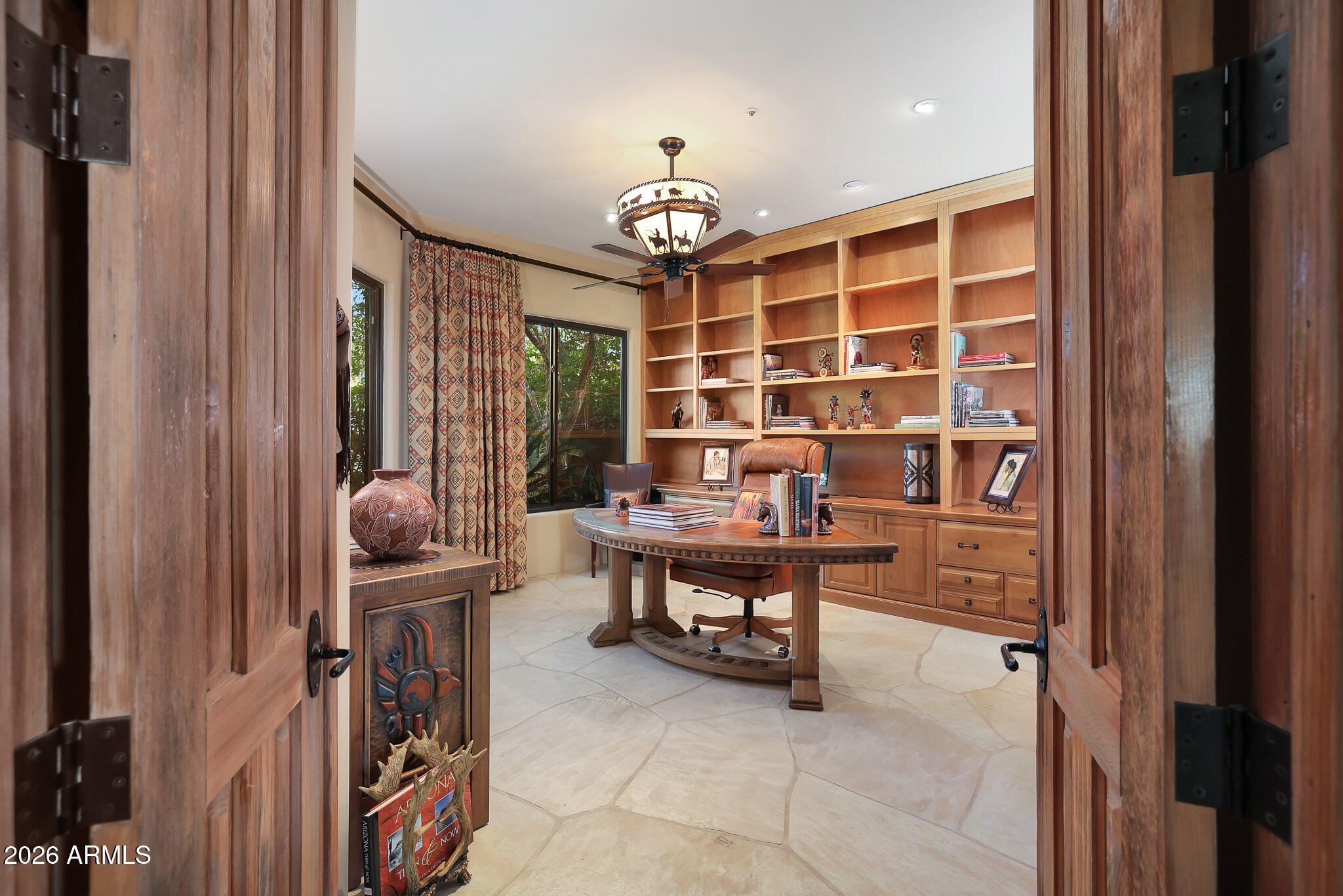 11023 E DE LA O Road