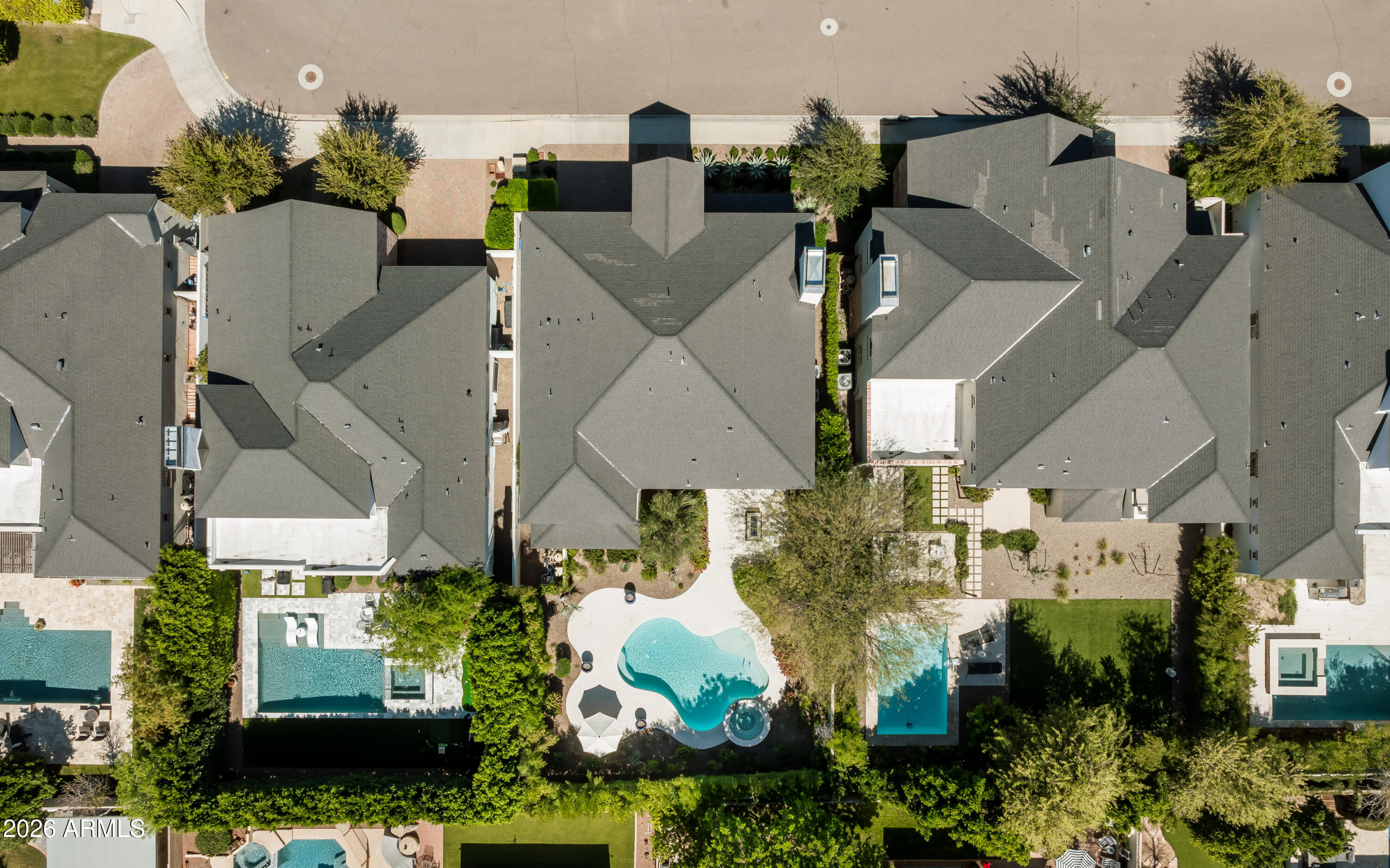 625 W Echo Lane