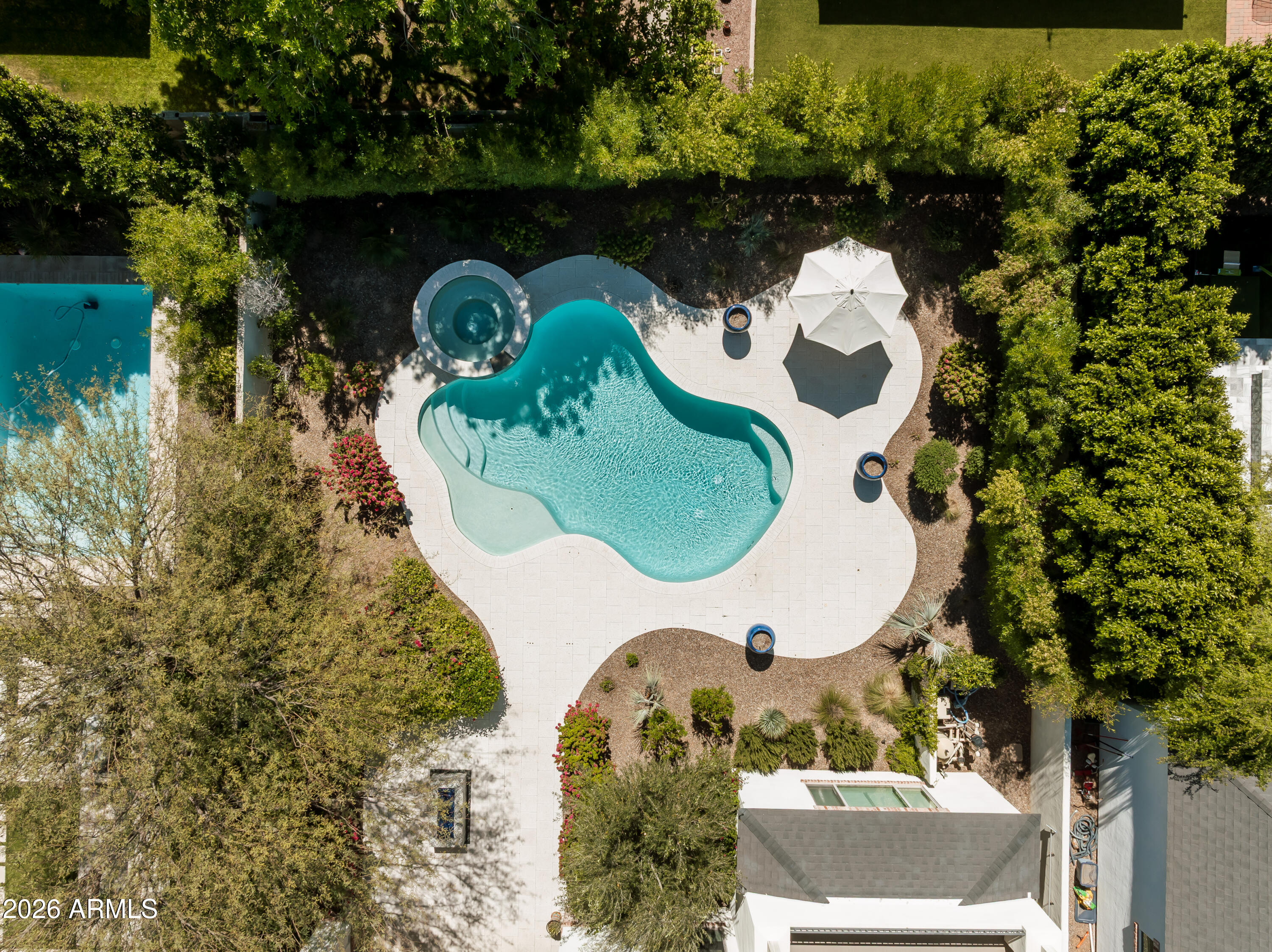 625 W Echo Lane