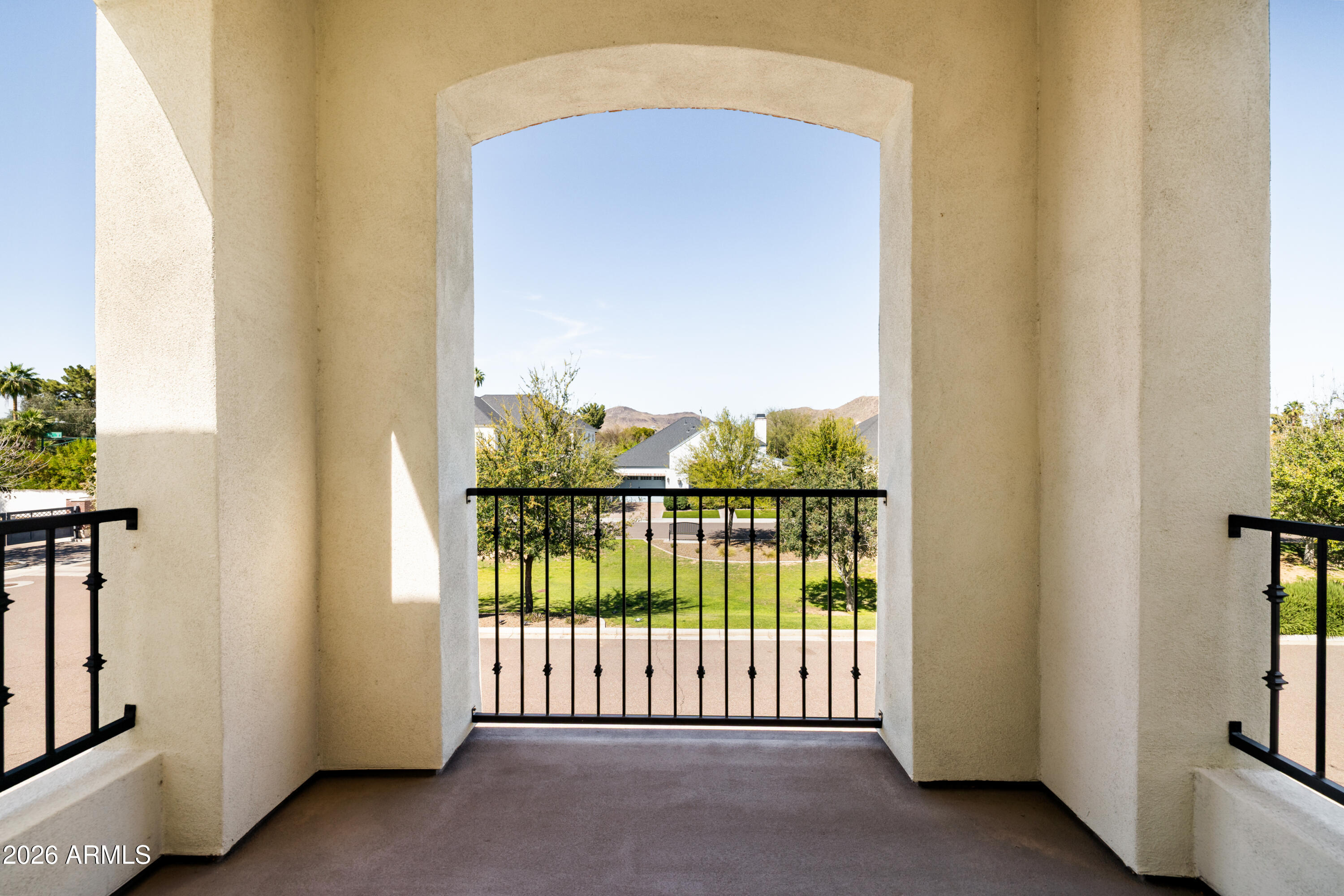 625 W Echo Lane