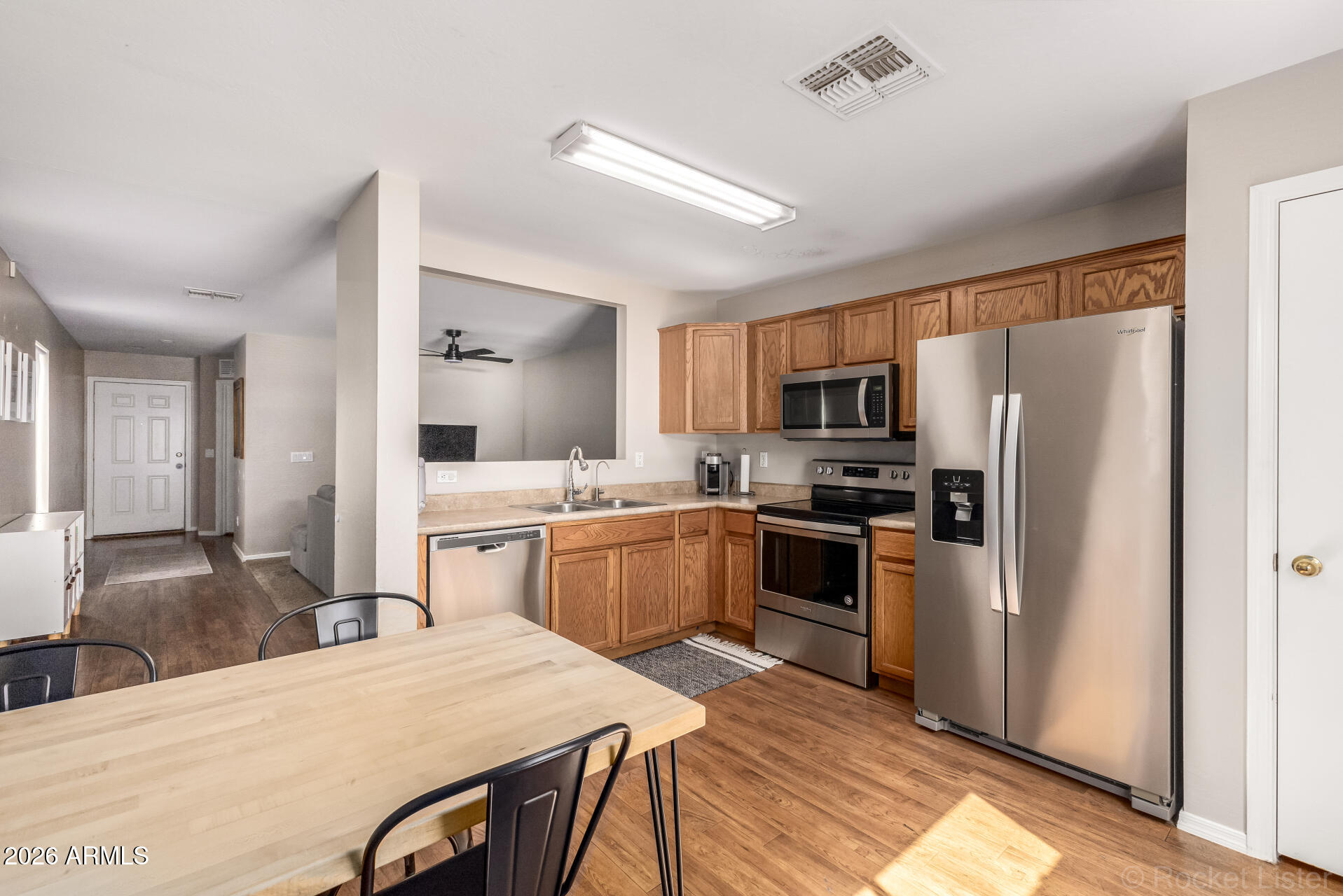 8511 W JOCELYN Terrace