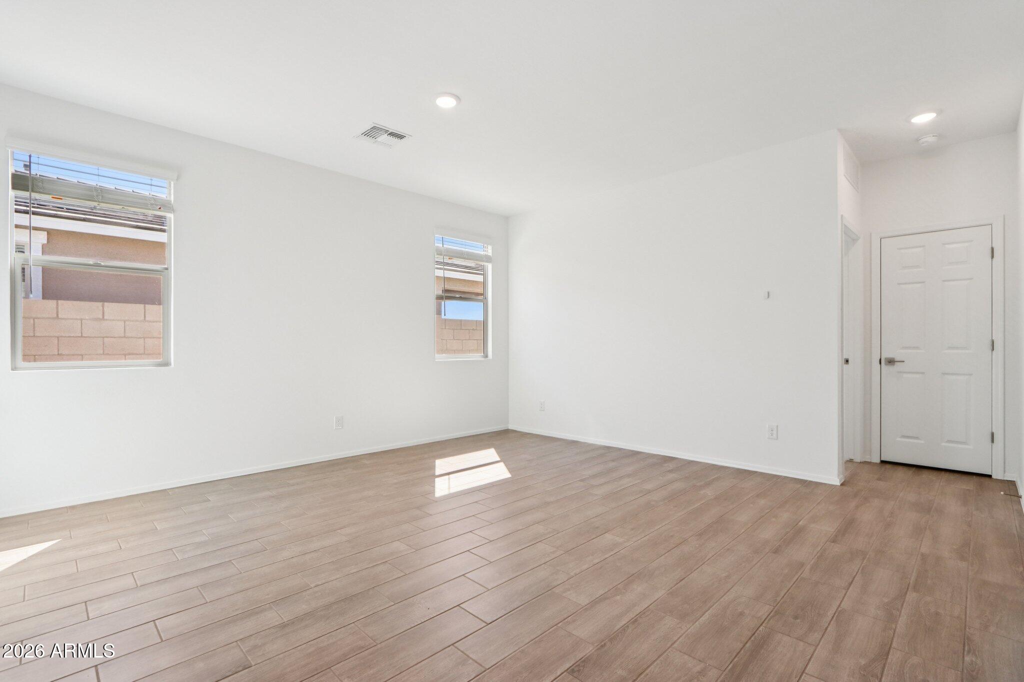 24265 W BOWKER Street