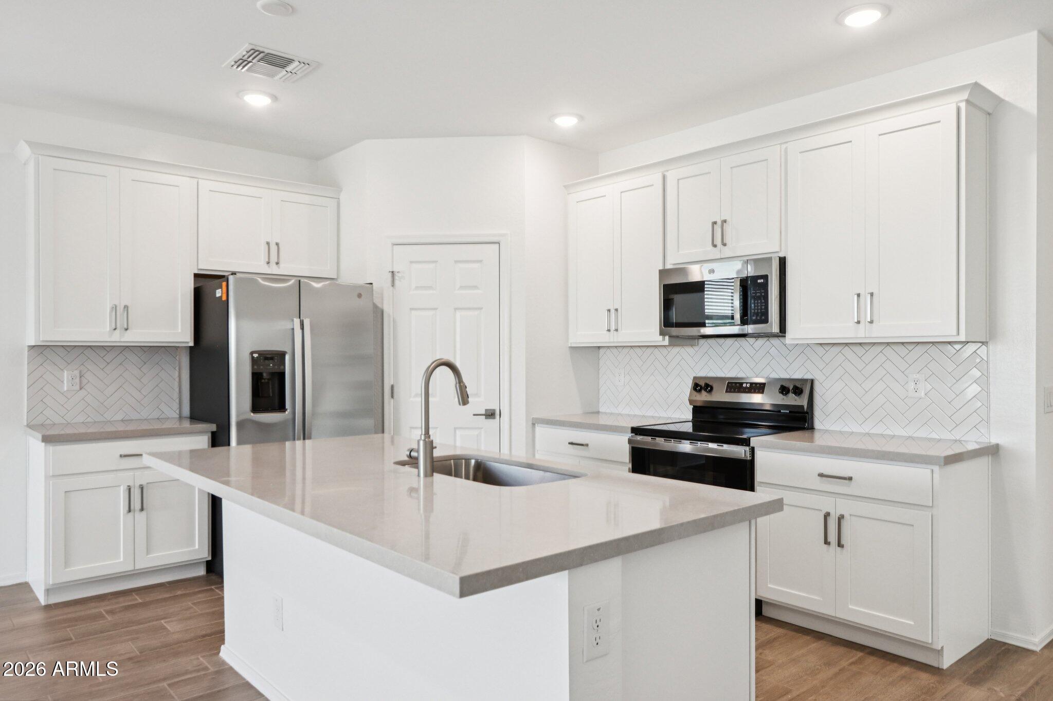 24265 W BOWKER Street