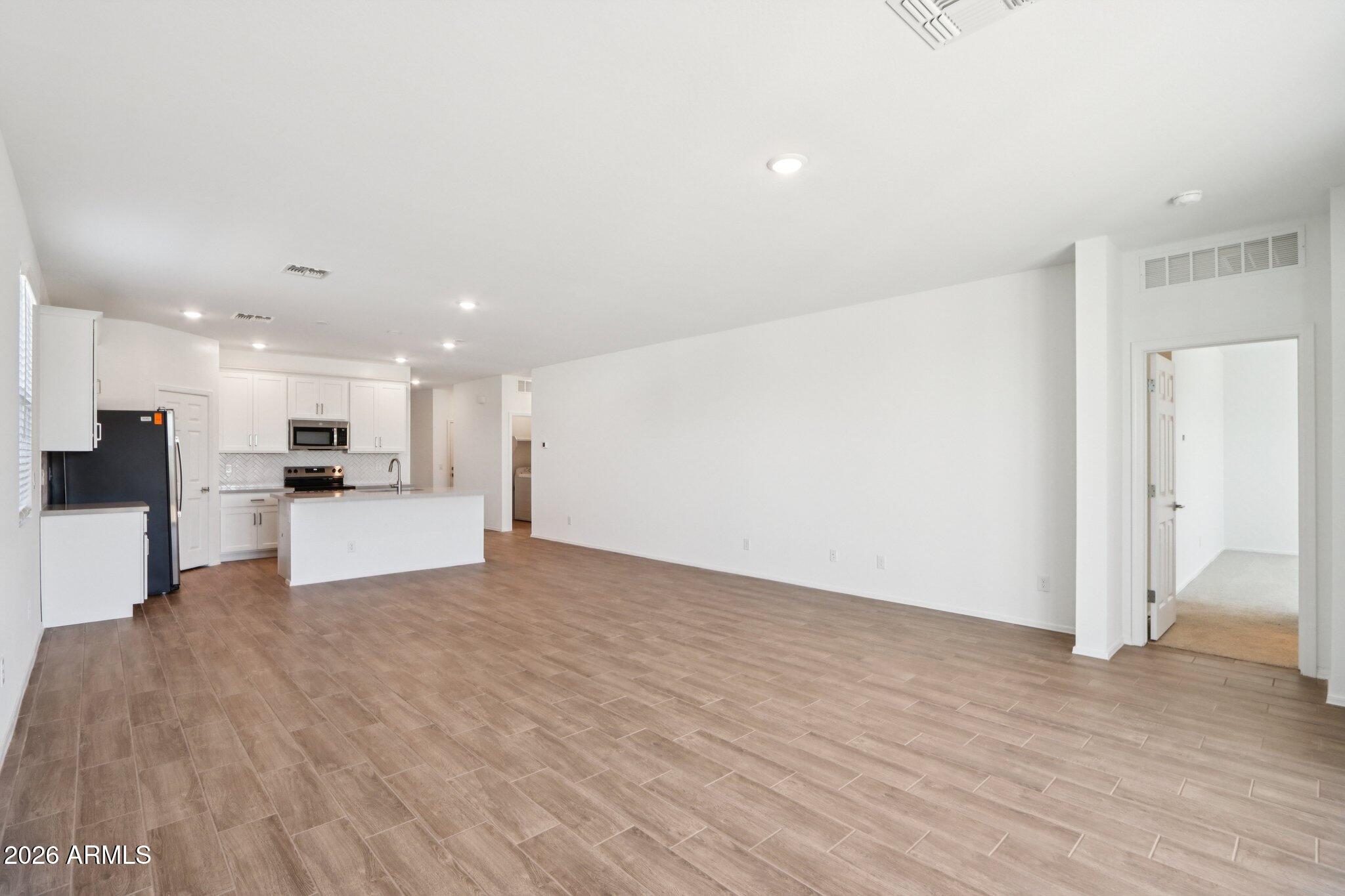 24265 W BOWKER Street