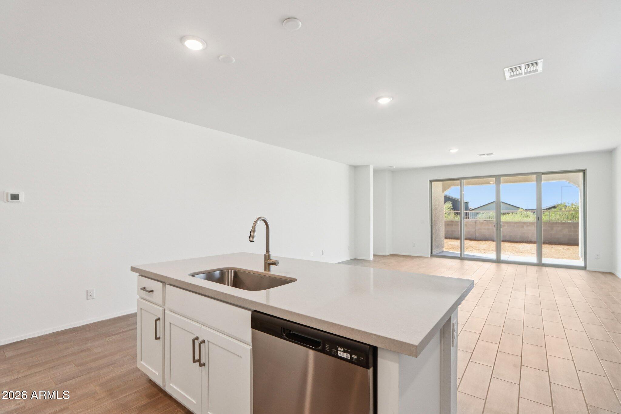 24265 W BOWKER Street