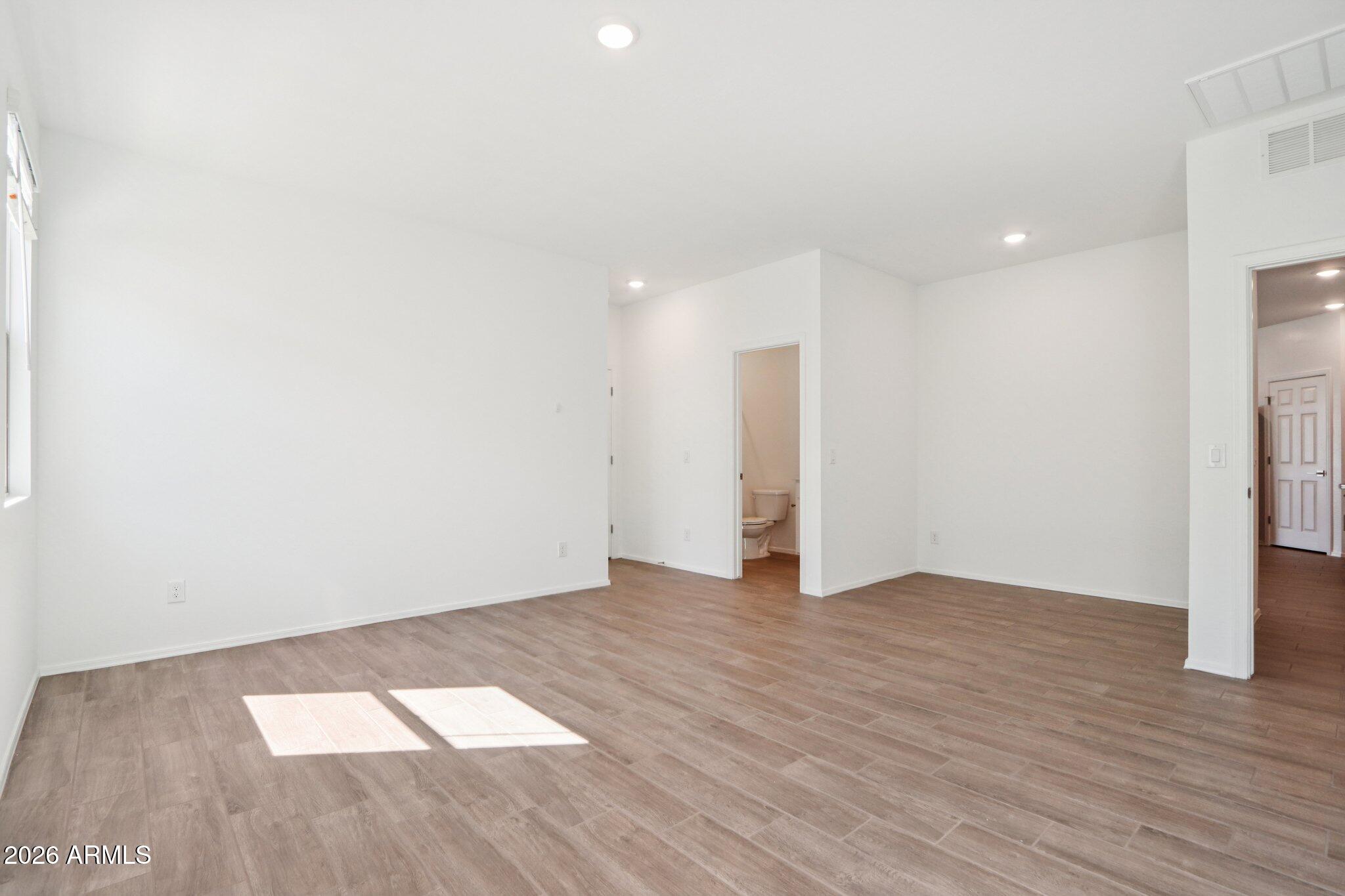 24265 W BOWKER Street