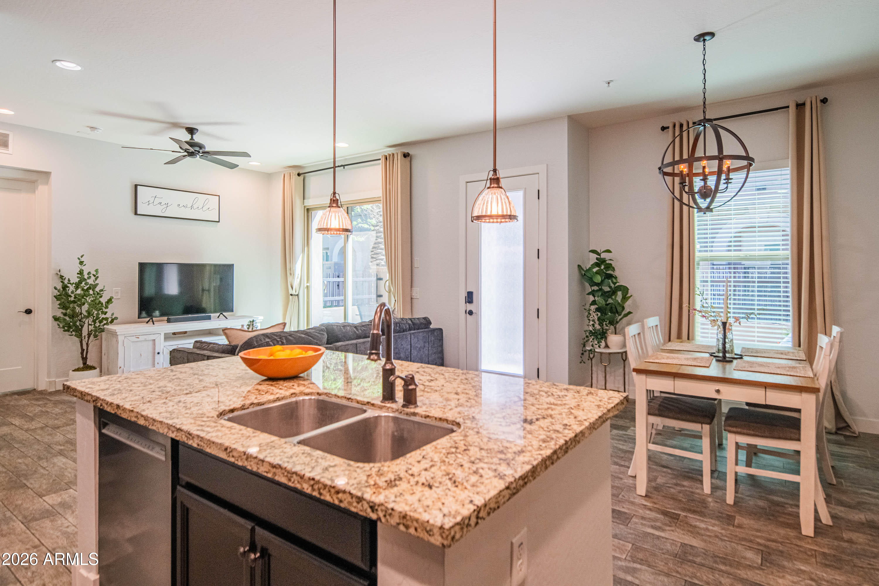 6565 E THOMAS Road 1129