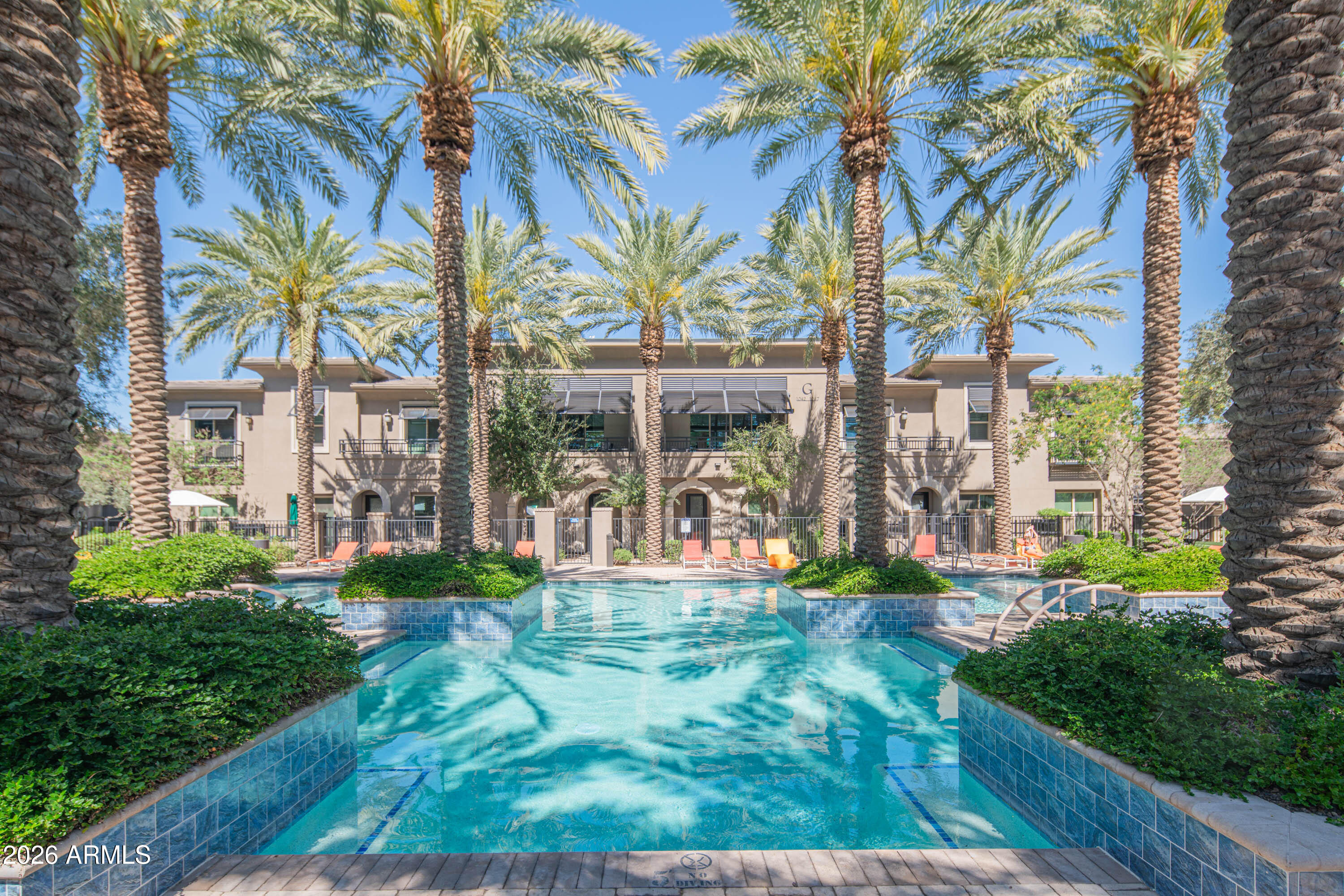 6565 E THOMAS Road 1129