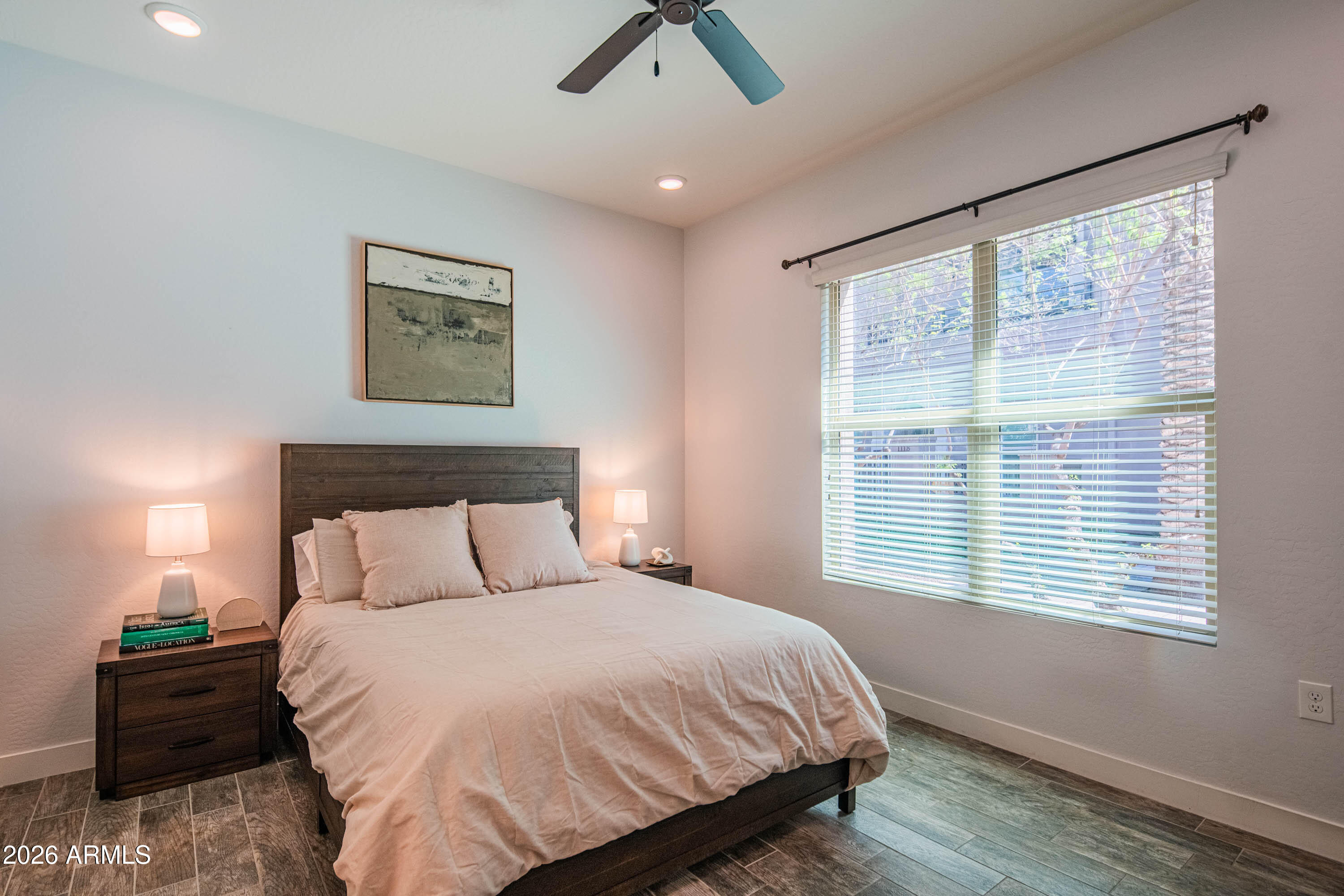 6565 E THOMAS Road 1129