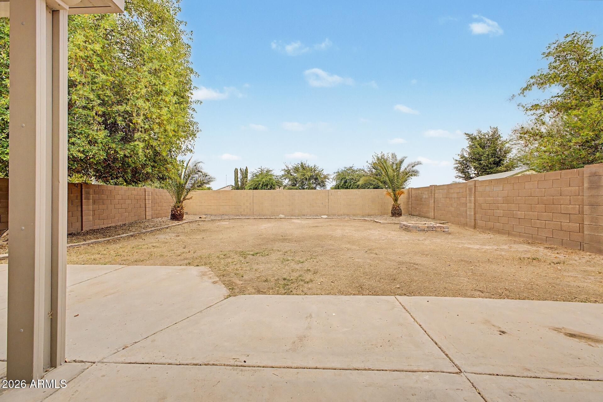 1394 E PENNY Lane