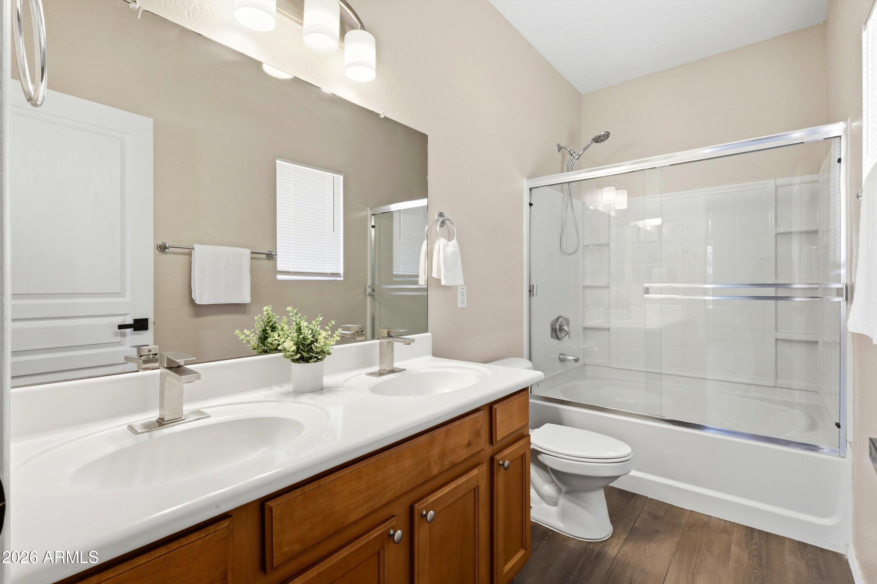 380 E MOUNTAIN VIEW Road