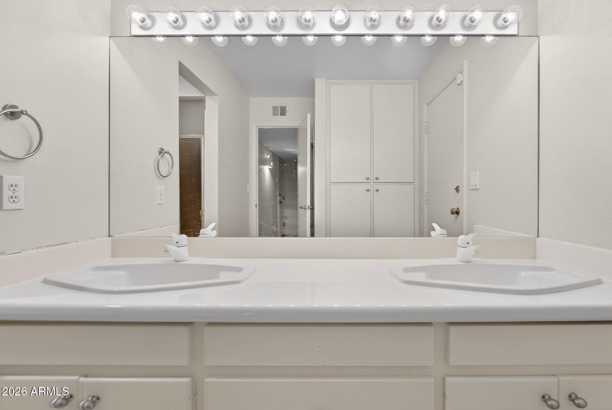 8320 E CALLE DE ALEGRIA