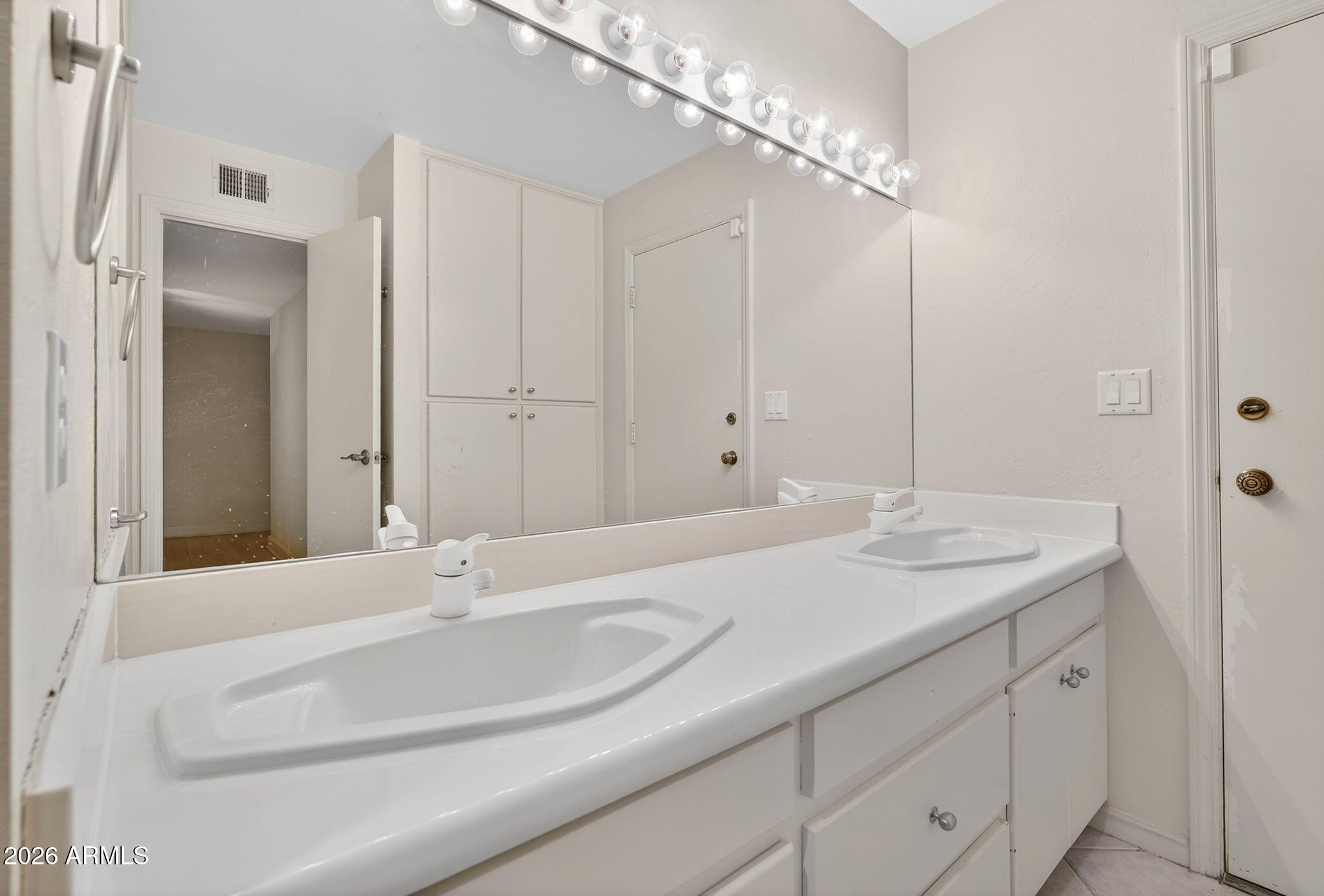 8320 E CALLE DE ALEGRIA