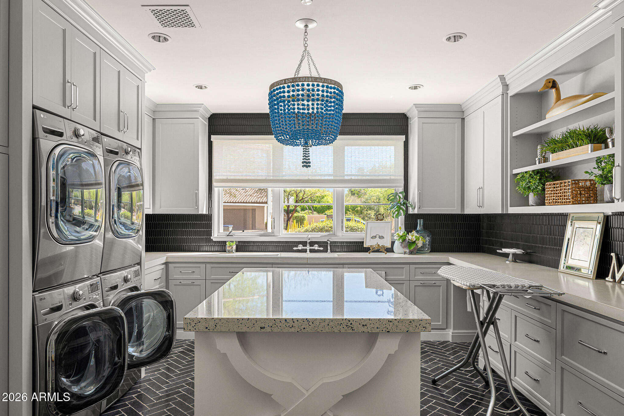 5858 E CABALLO Drive