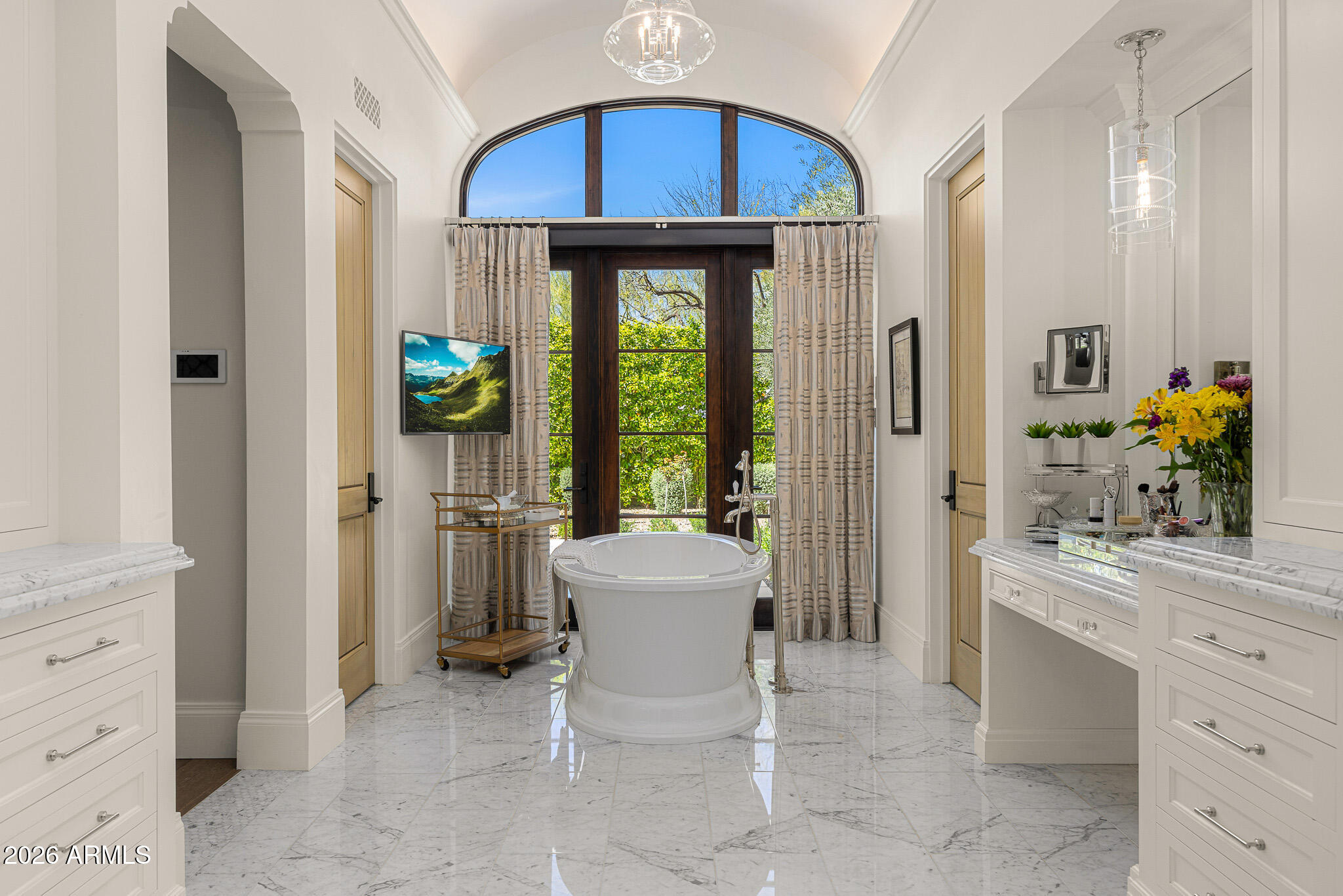 5858 E CABALLO Drive