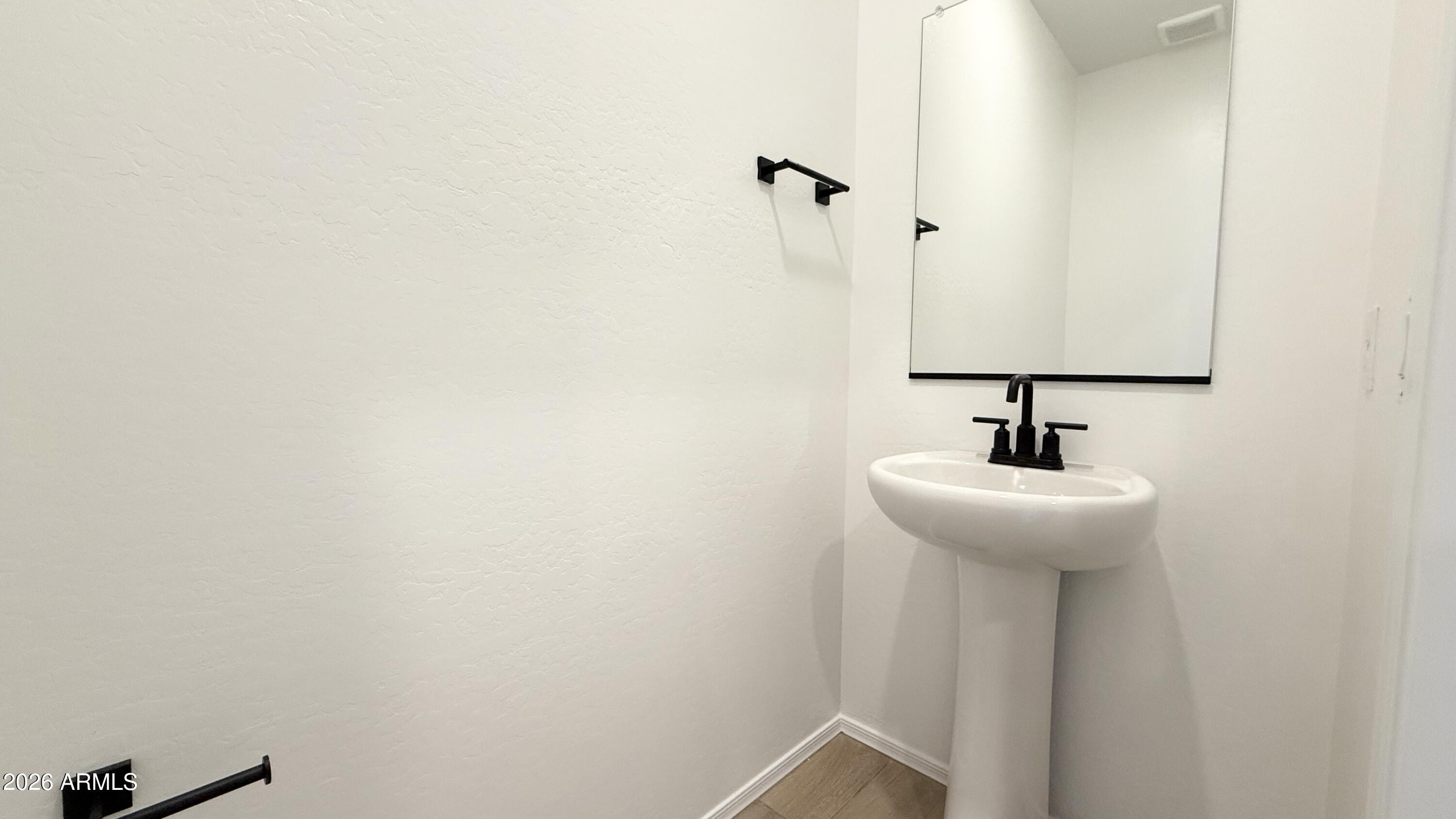 24248 W BOWKER Street